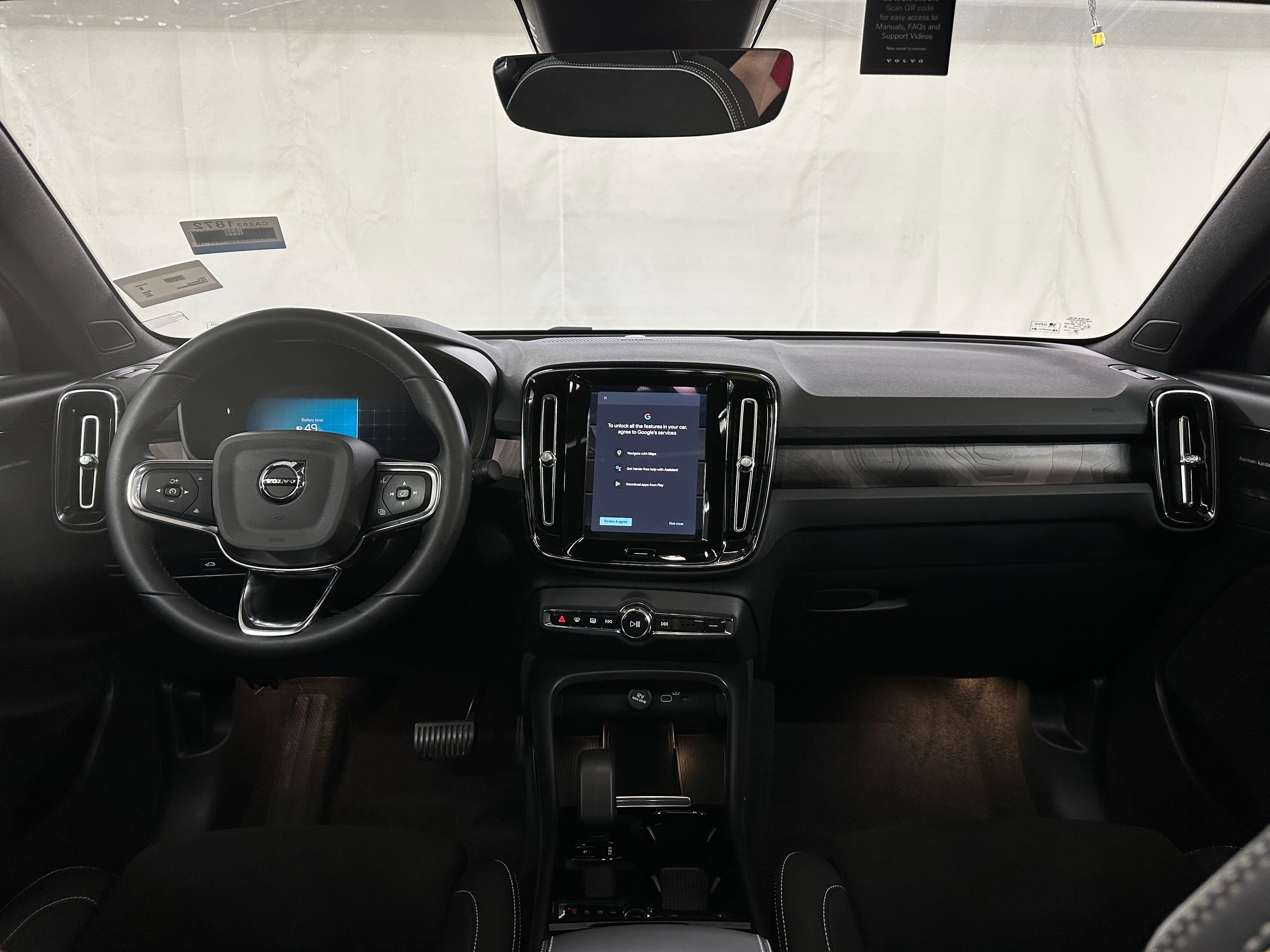 Thumbnail: 2023 Volvo C40 - 3