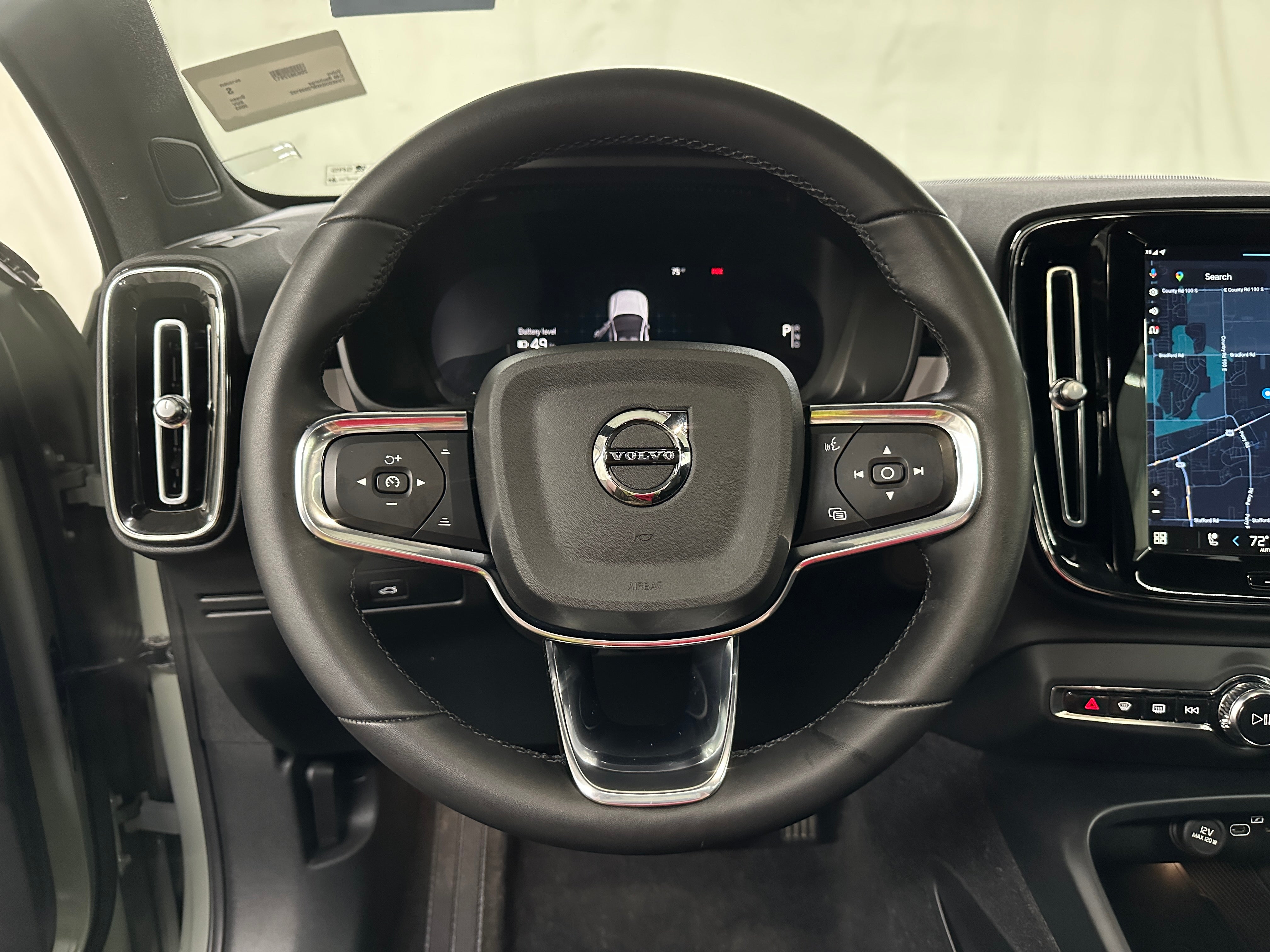 Thumbnail: 2023 Volvo C40 - 5