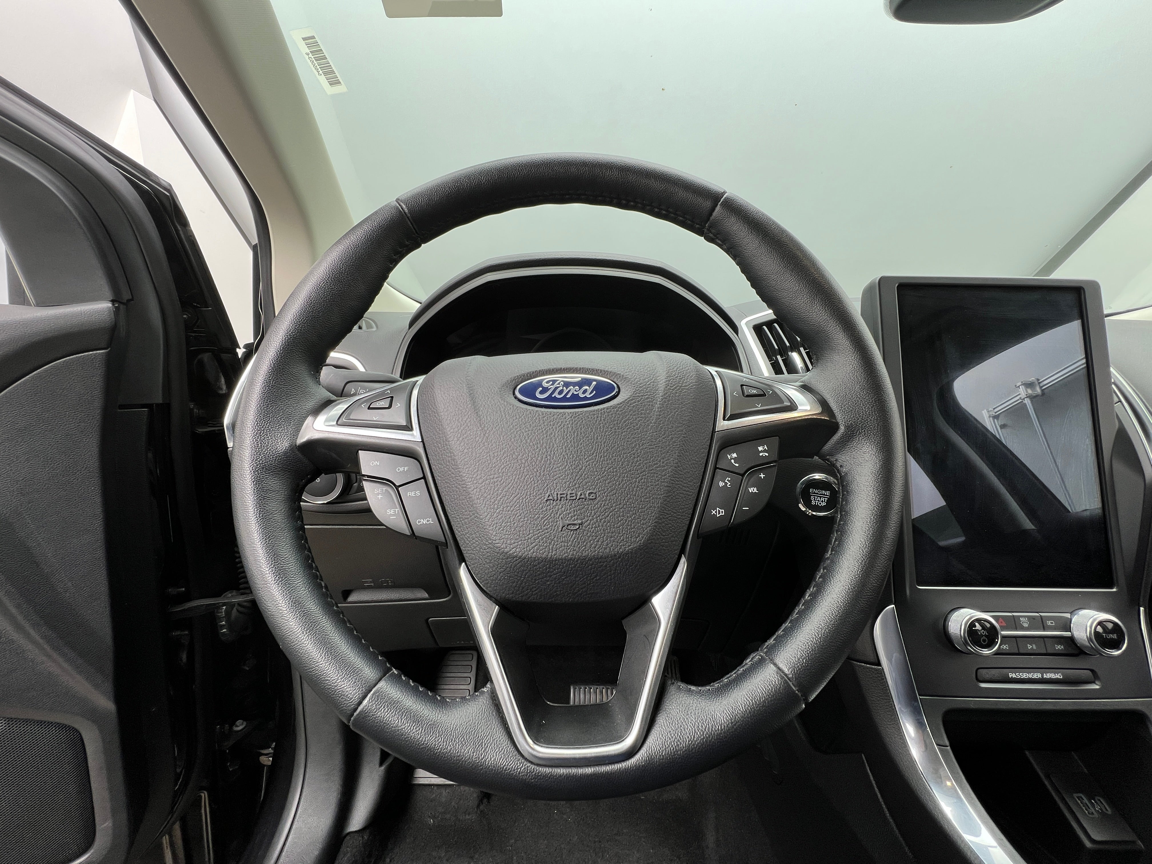 2024 Ford Edge Titanium 4