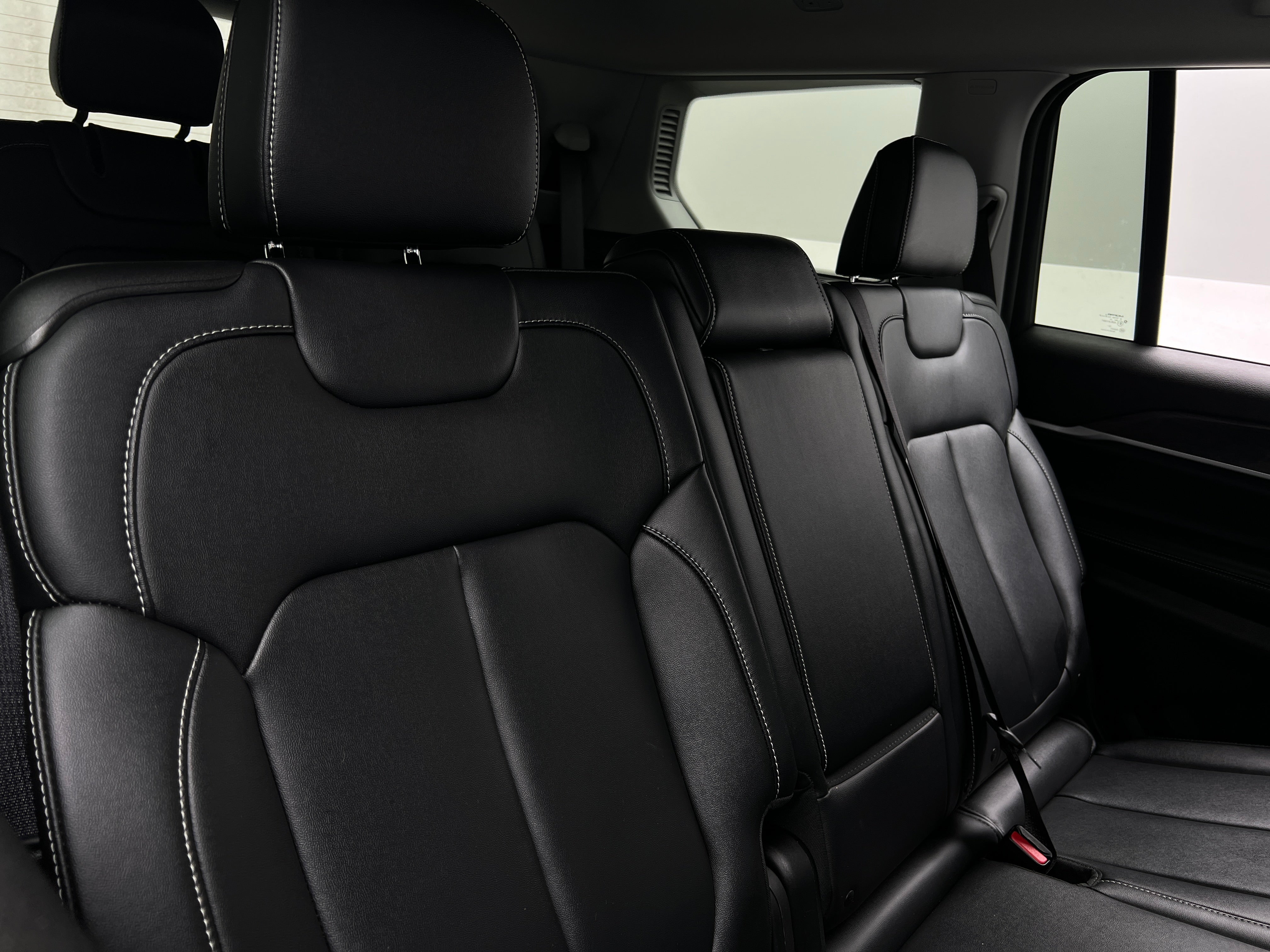 2023 Jeep Grand Cherokee L Limited Edition 5