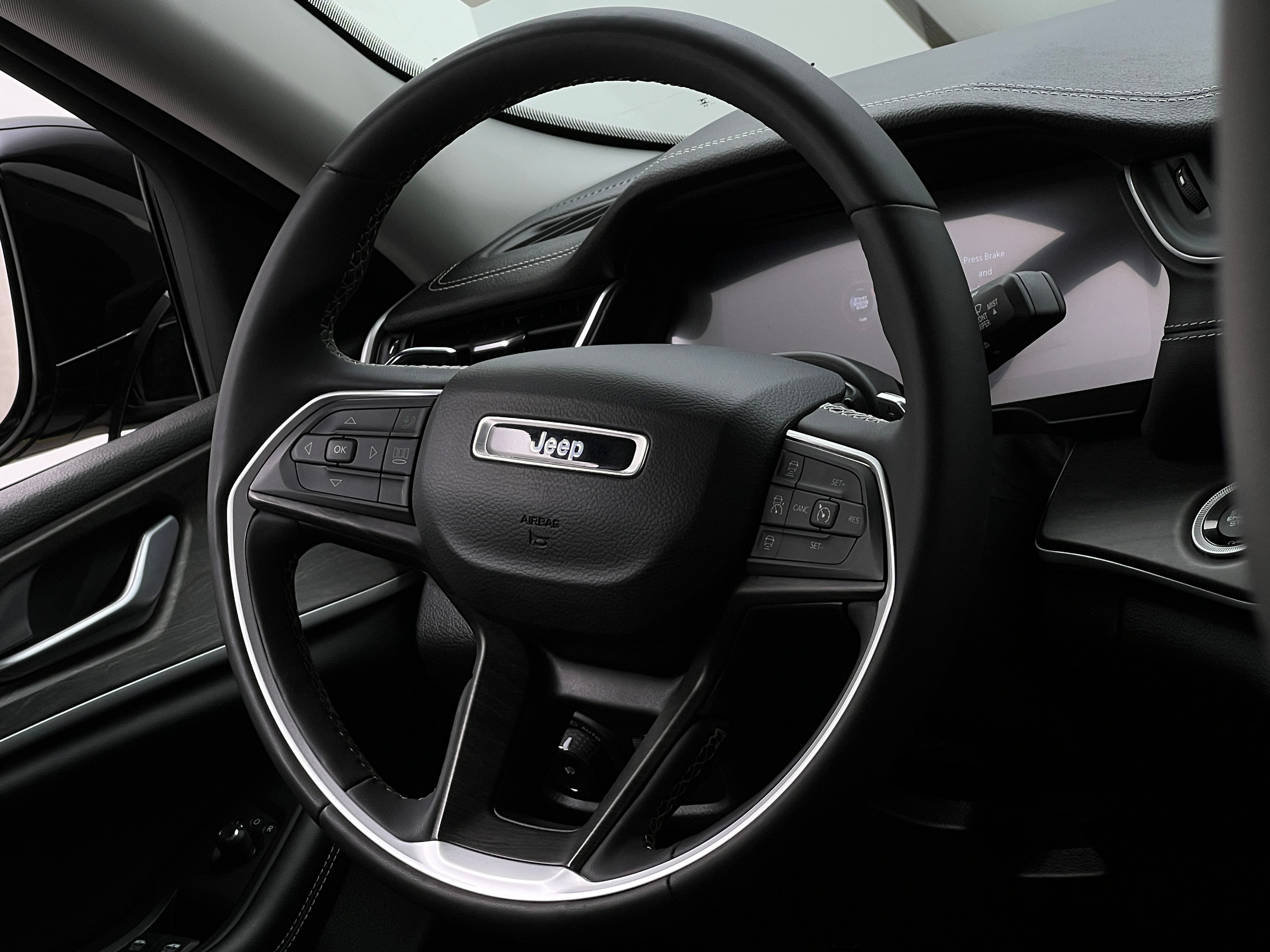 2023 Jeep Grand Cherokee L Limited Edition 4