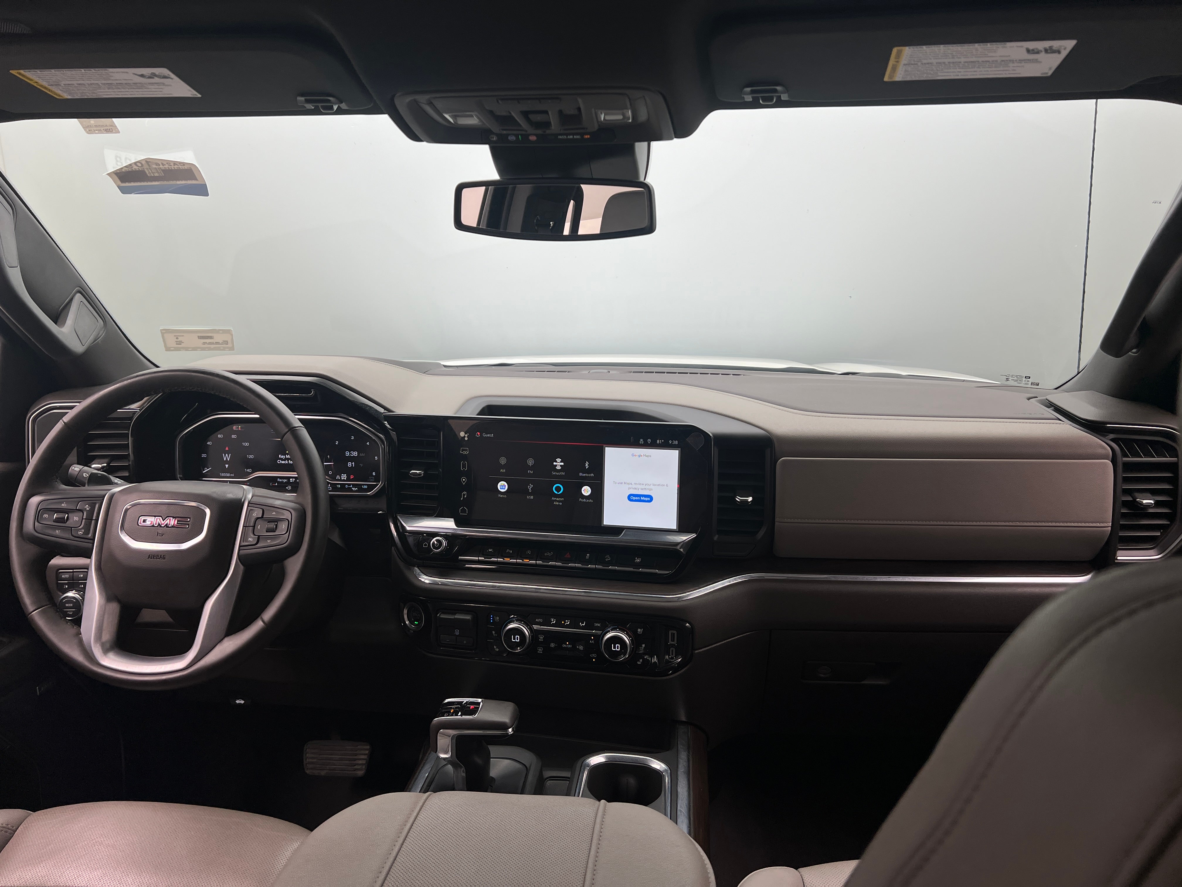2024 GMC Sierra 1500 SLT 2