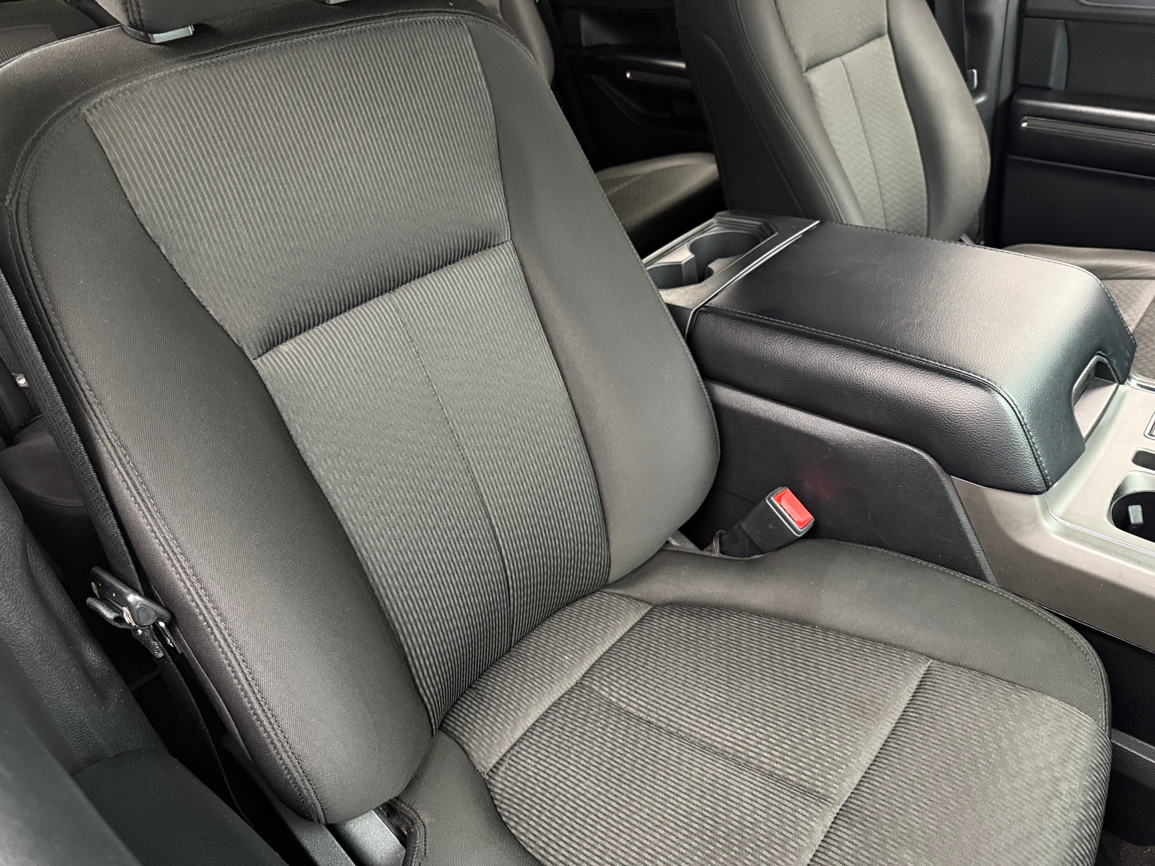 2020 Ford Expedition XLT 2
