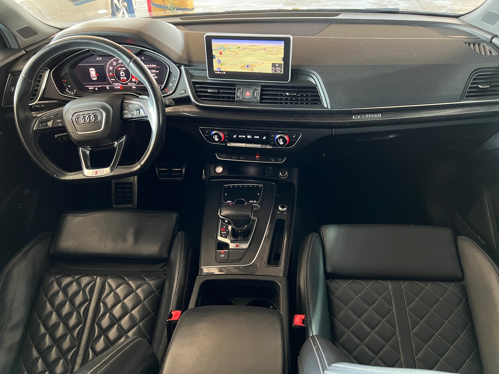 Thumbnail: 2018 Audi SQ5 - 2