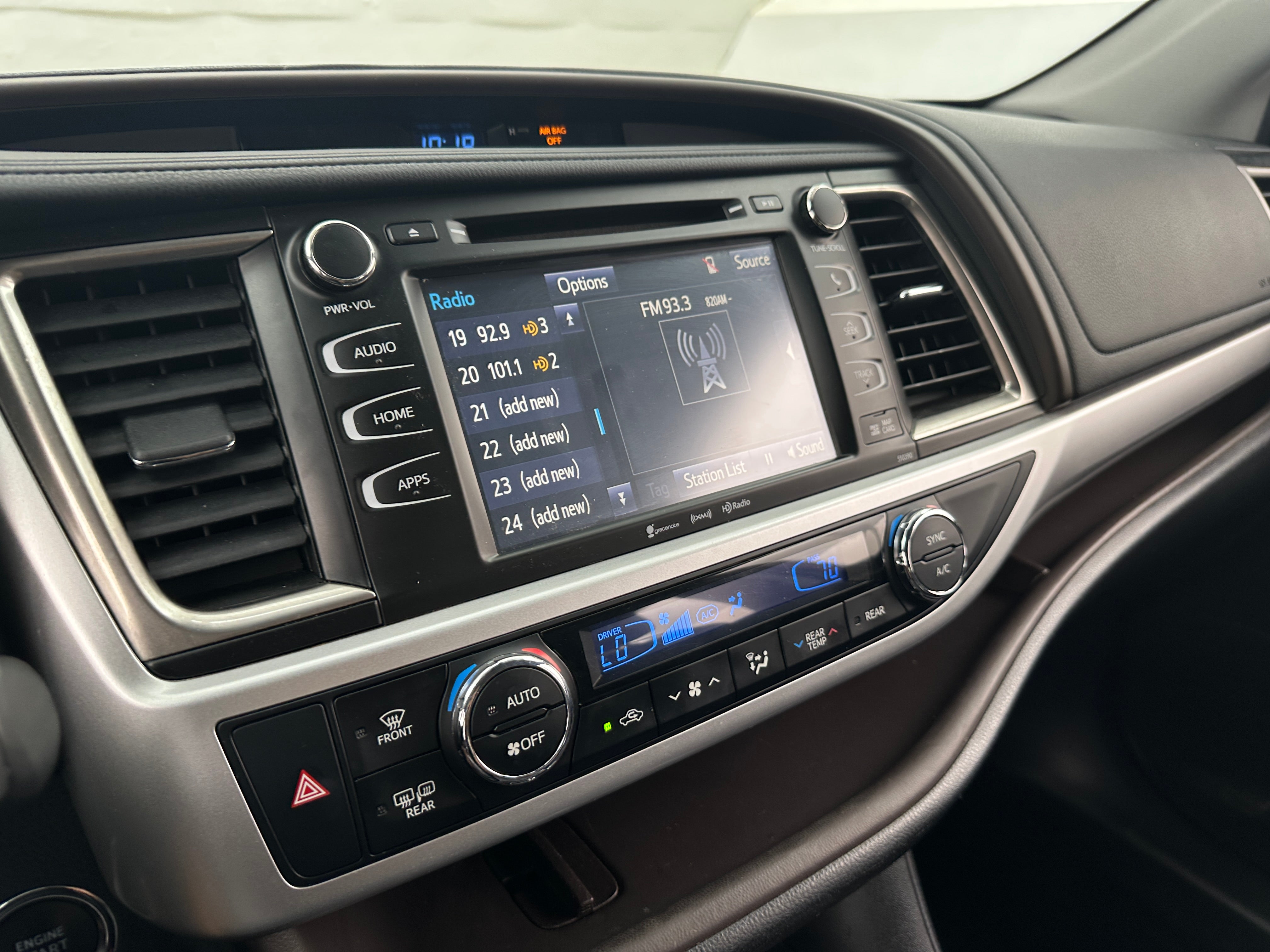 2019 Toyota Highlander XLE 3