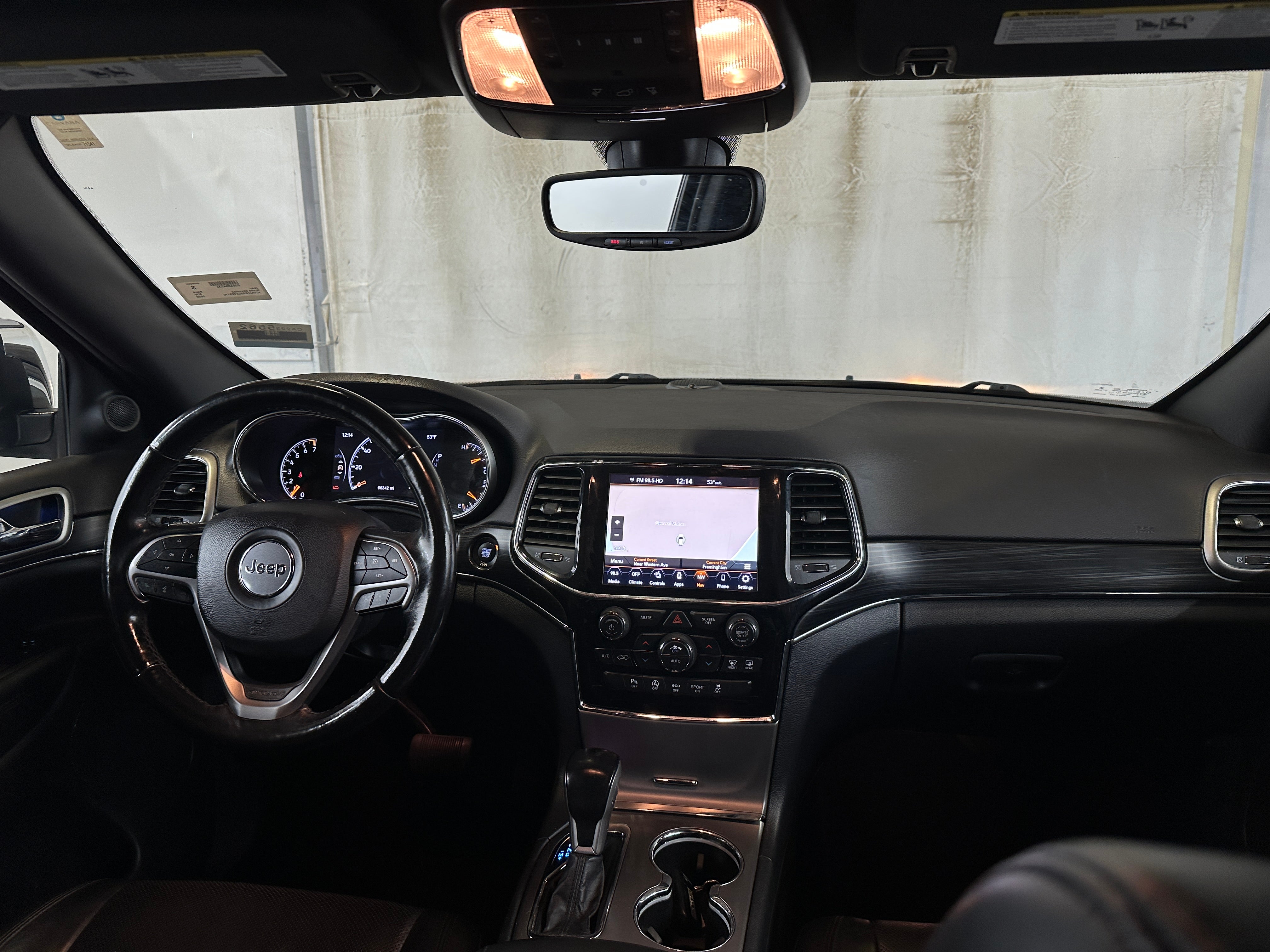 2020 Jeep Grand Cherokee Limited Edition 2