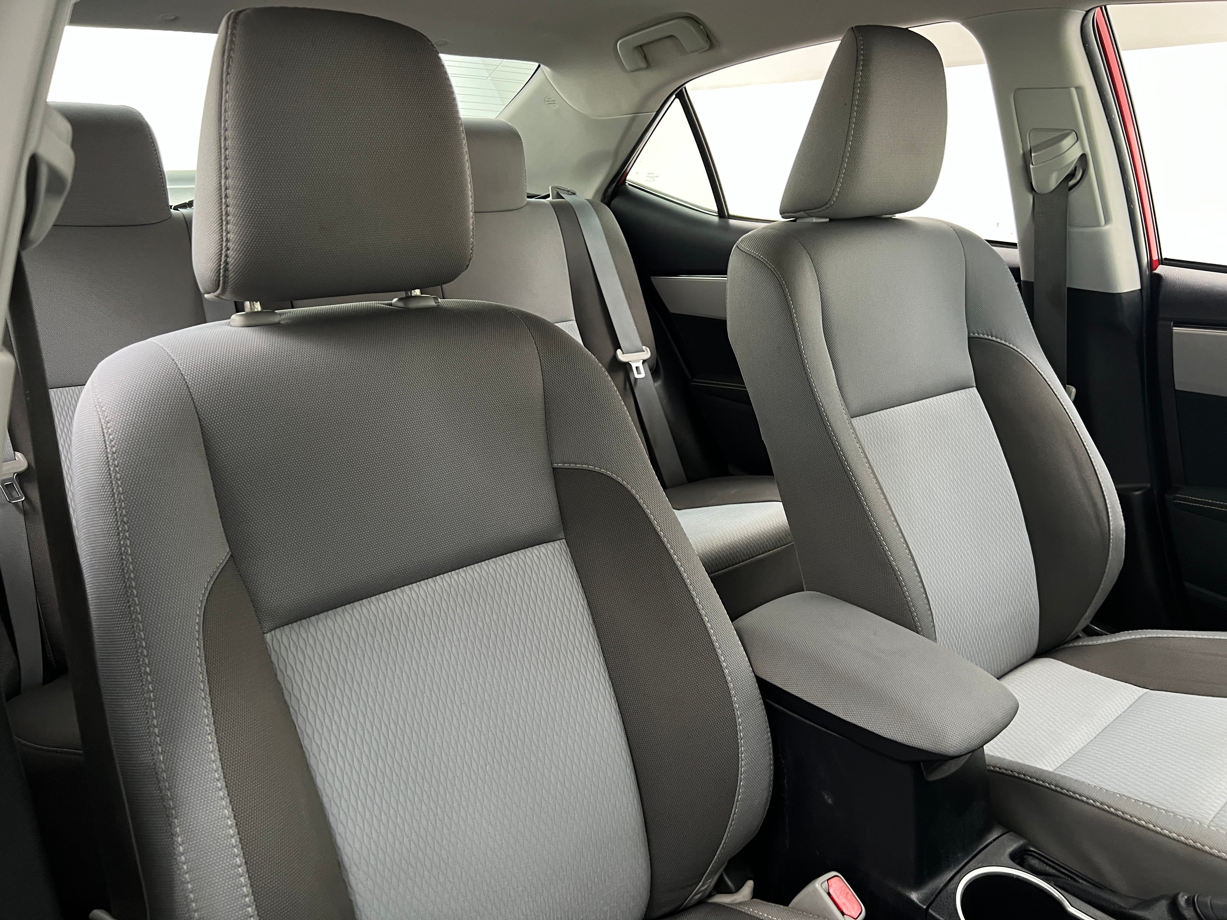 2018 Toyota Corolla LE 2