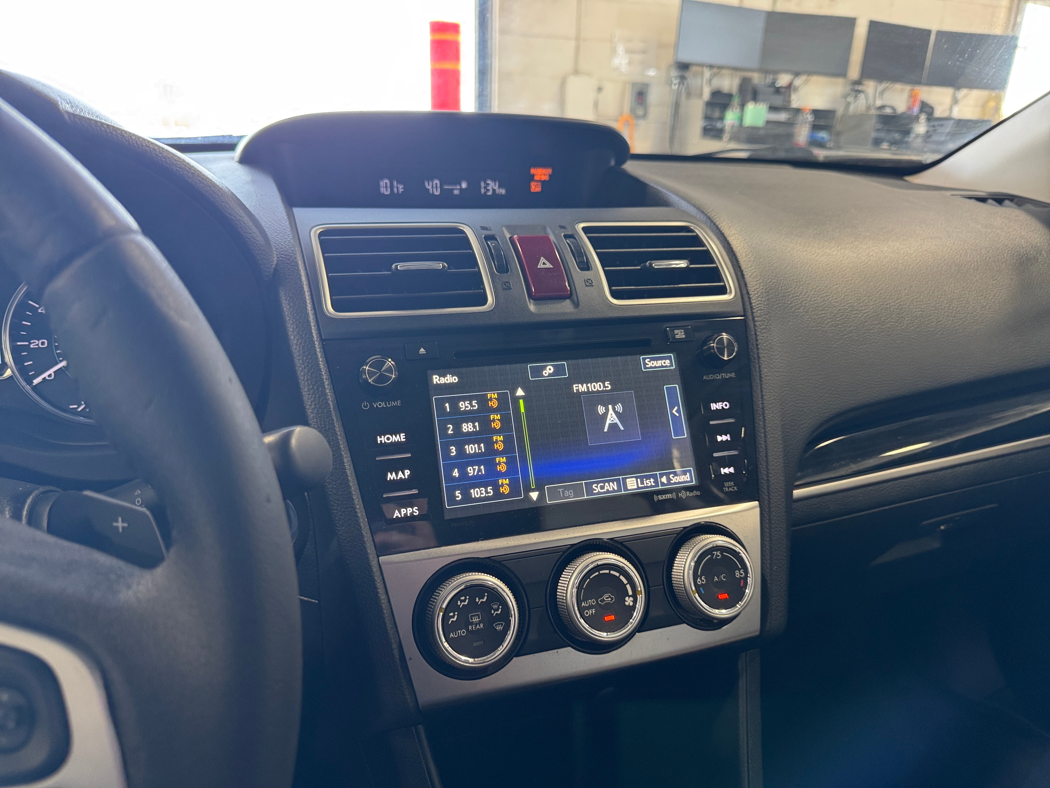 2016 Subaru Crosstrek Limited 3
