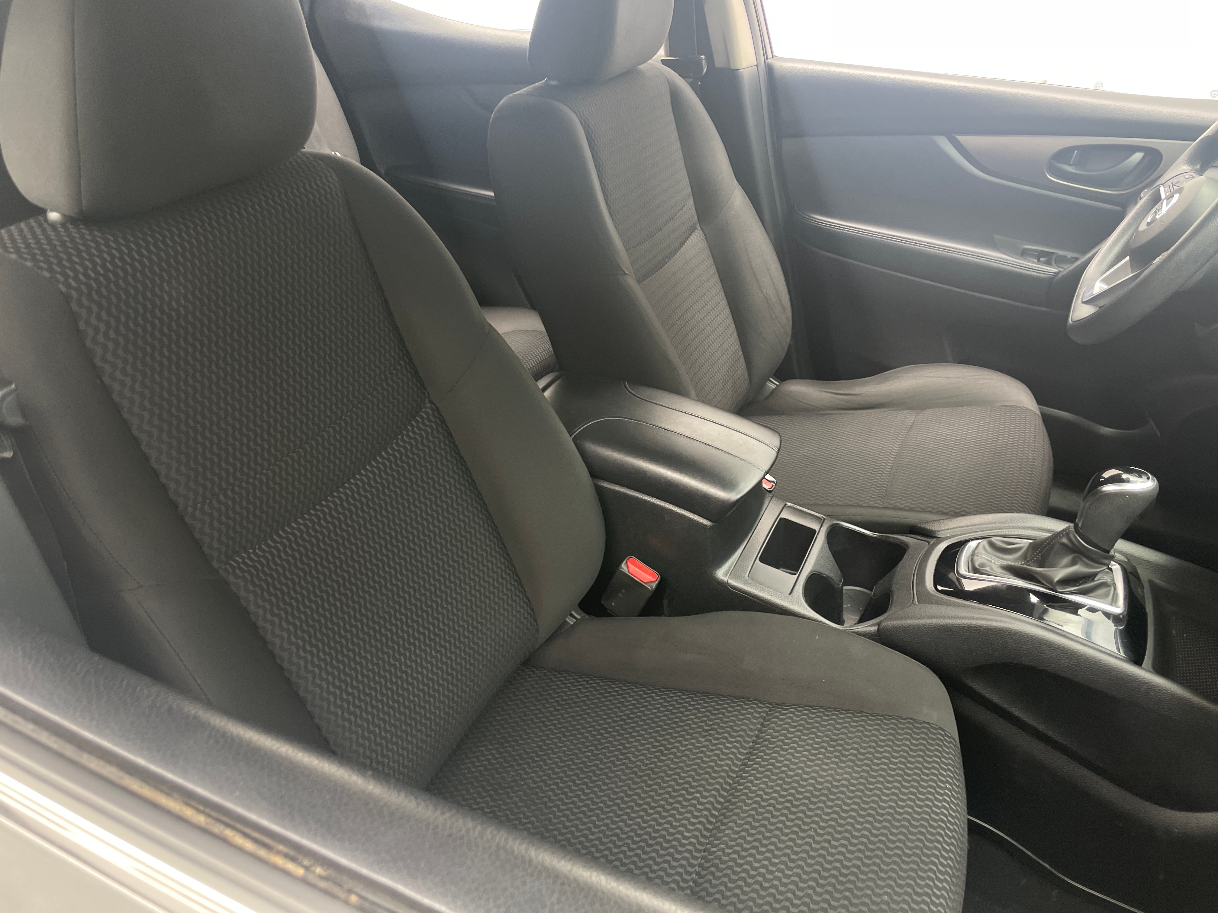 2018 Nissan Rogue Sport S 2