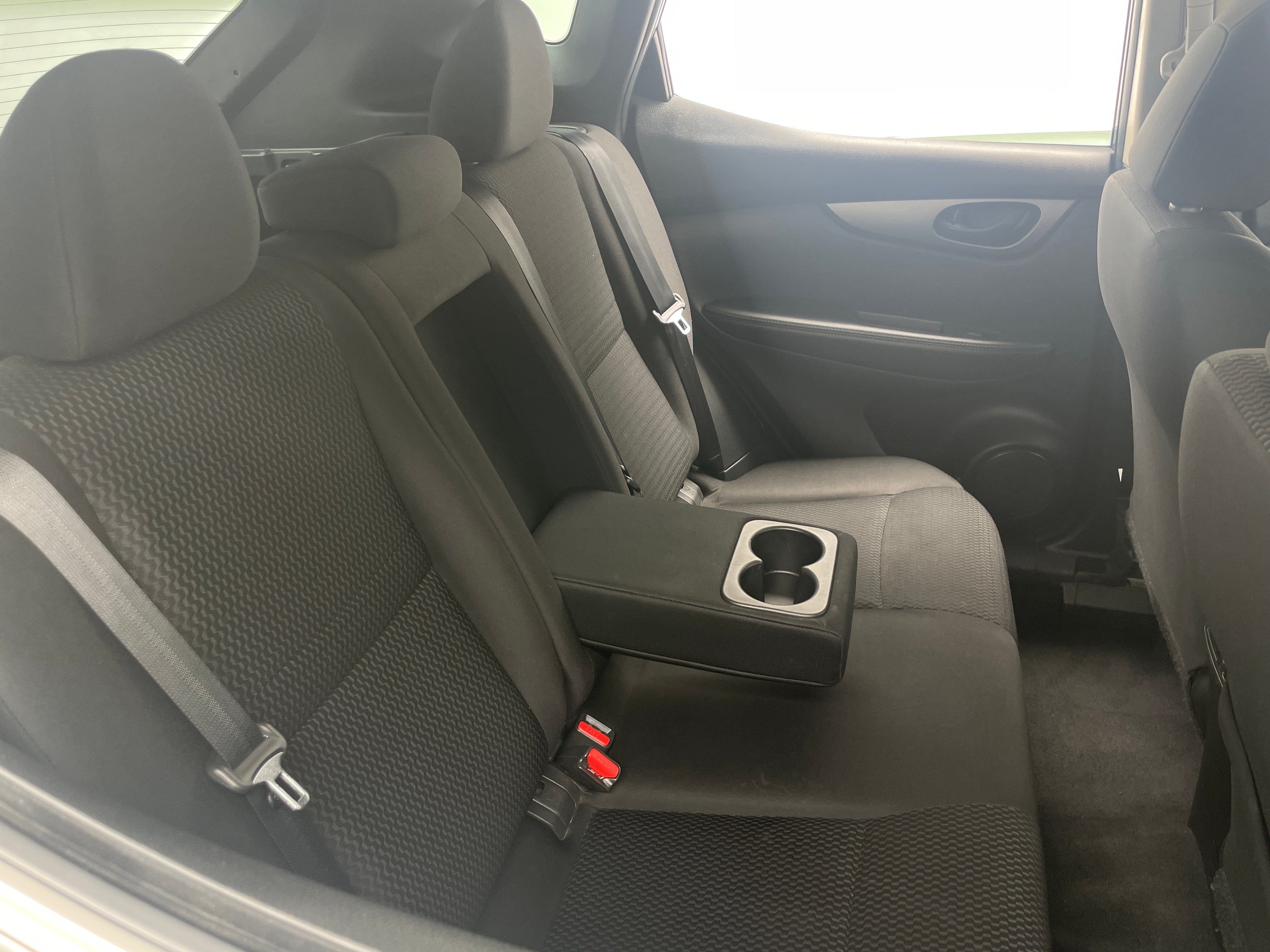 2018 Nissan Rogue Sport S 6