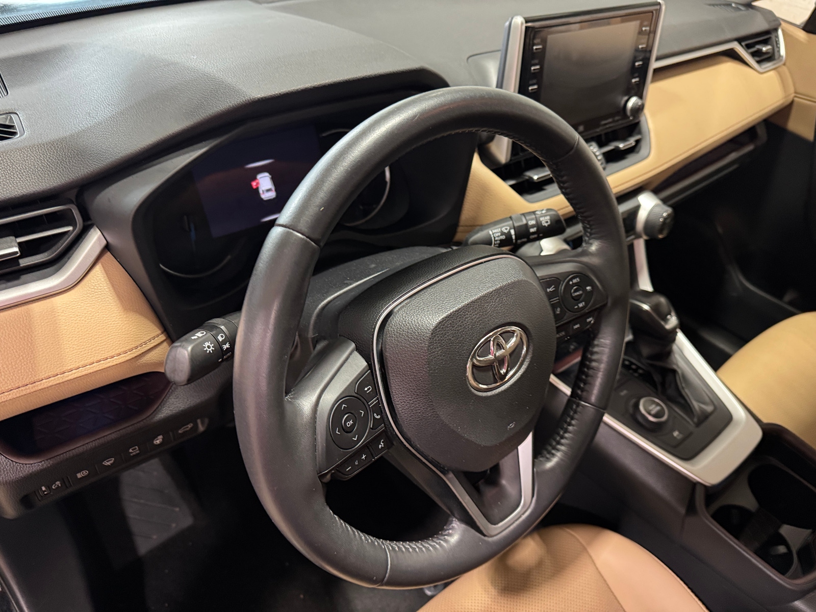 Thumbnail: 2019 Toyota RAV4 - 2