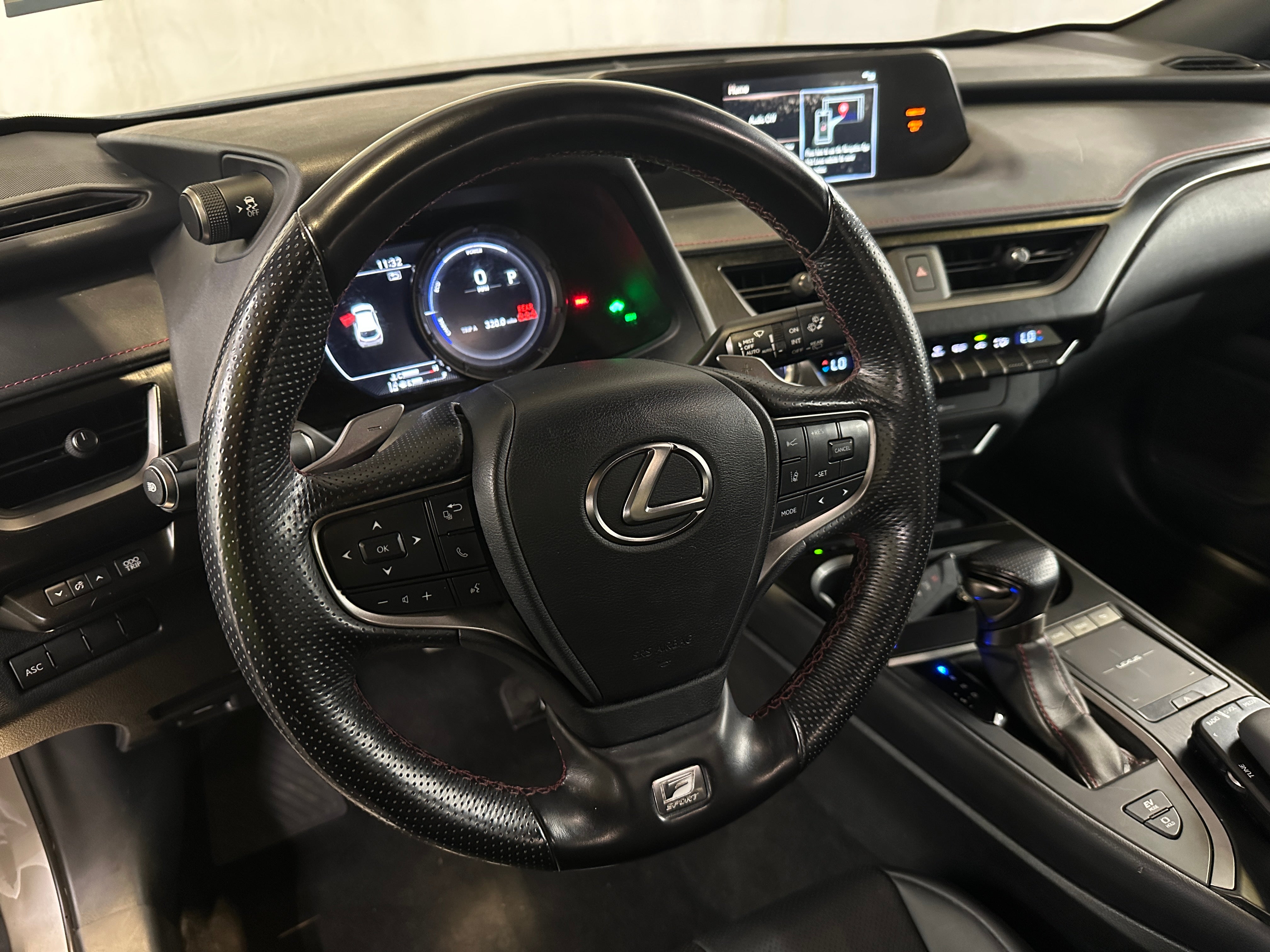 2021 Lexus UX 250h 4