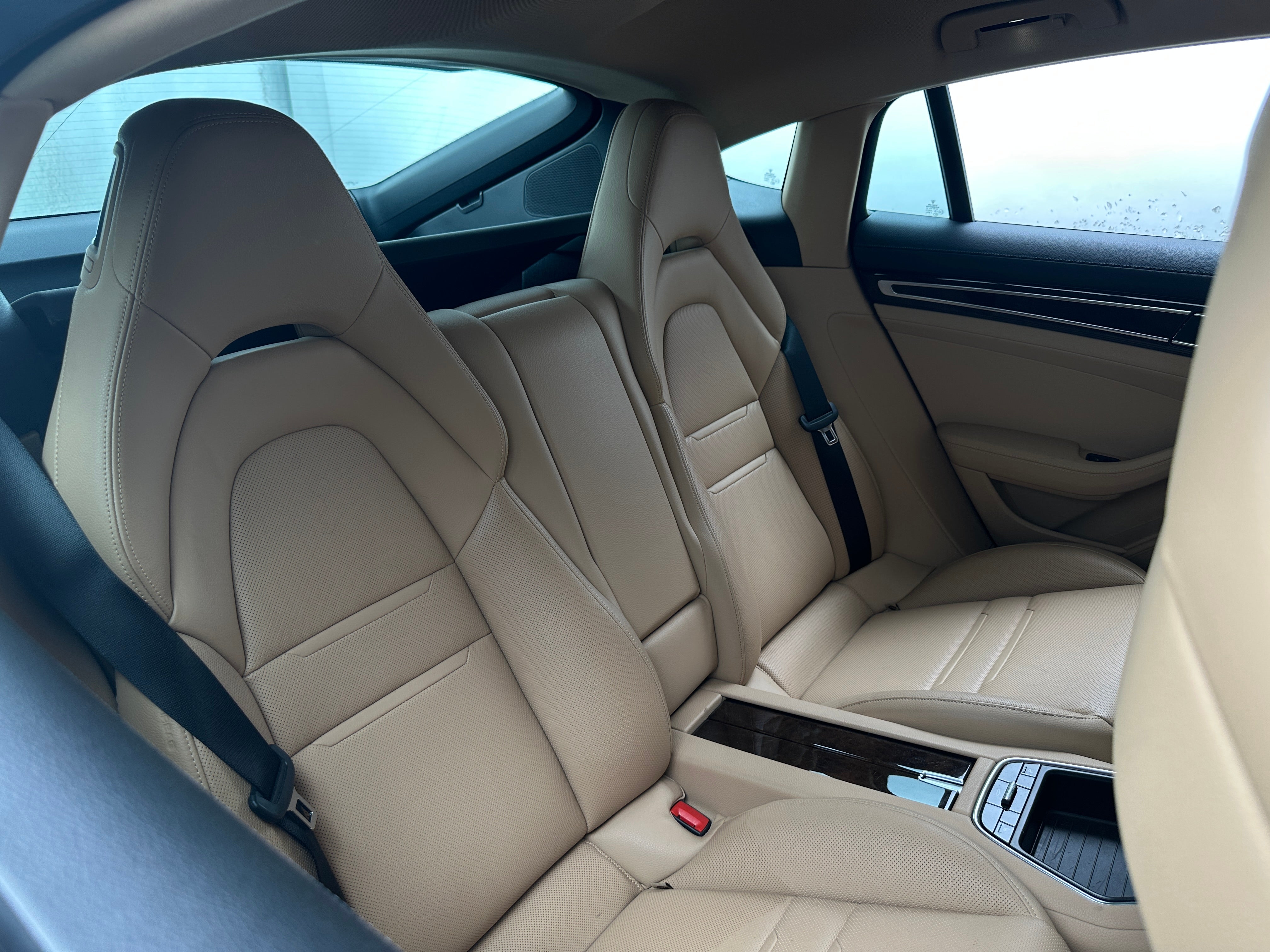 2018 Porsche Panamera Base 5