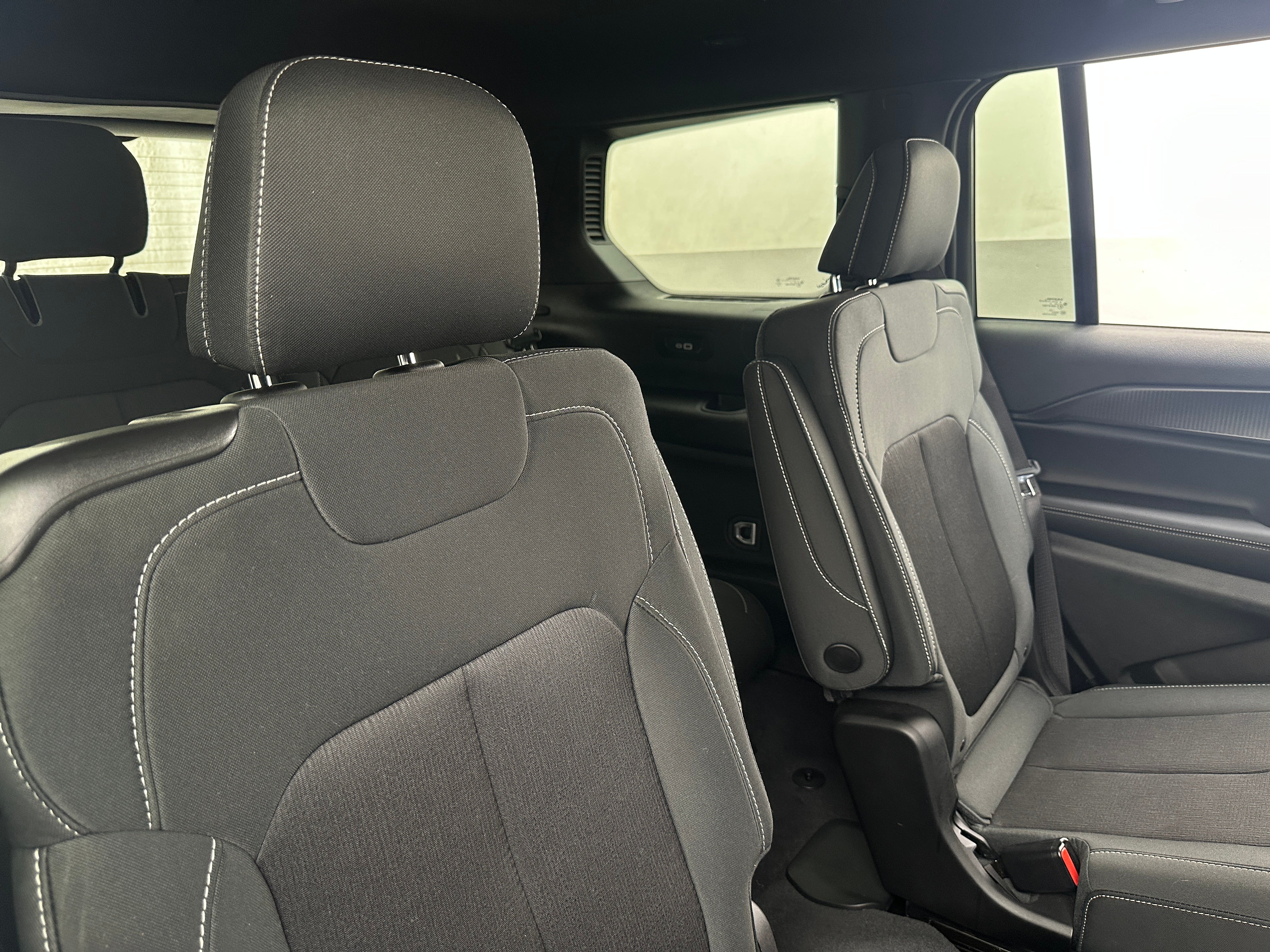 2024 Jeep Grand Cherokee L Laredo 6