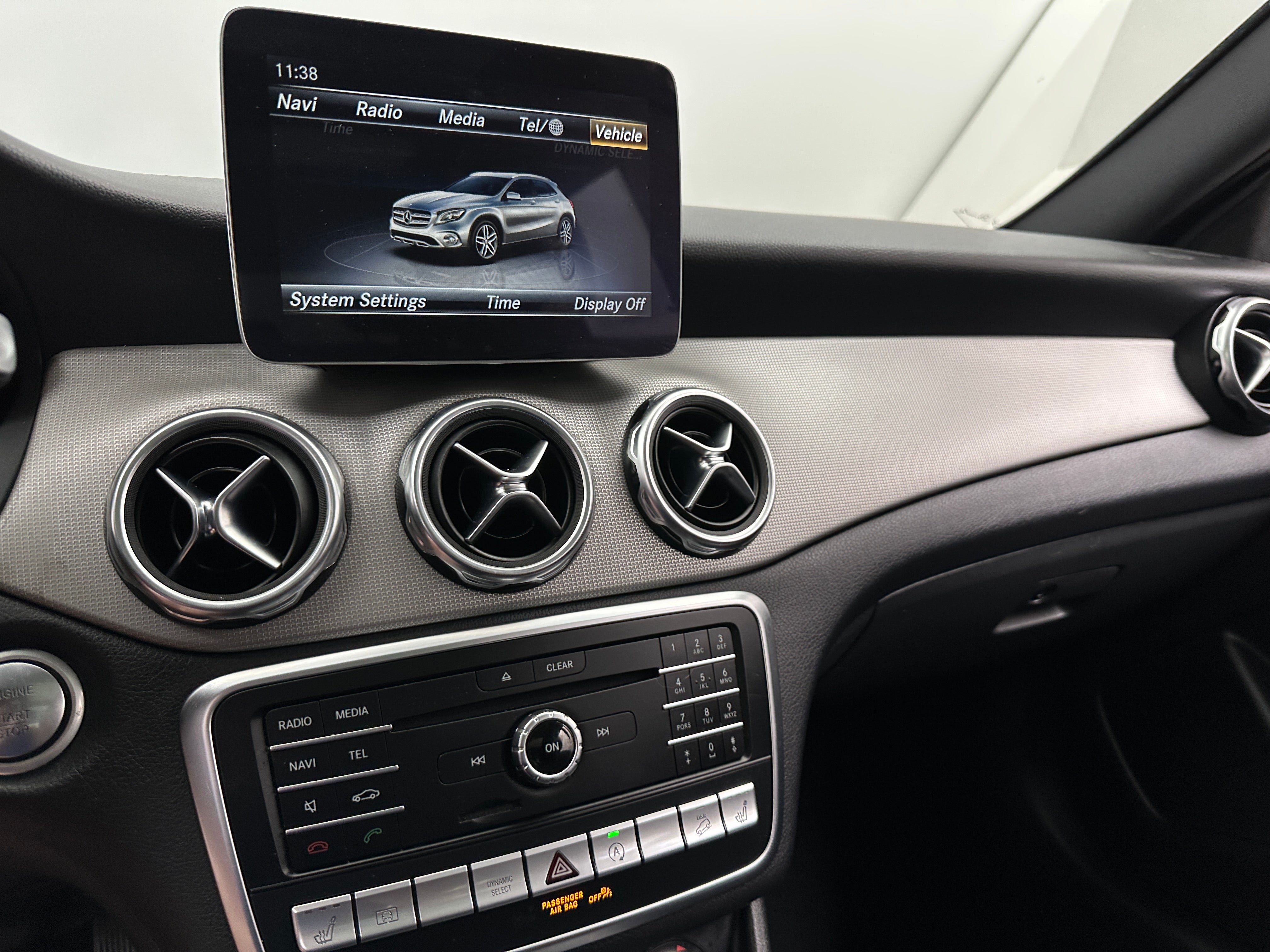 Thumbnail: 2018 Mercedes-Benz GLA - 3