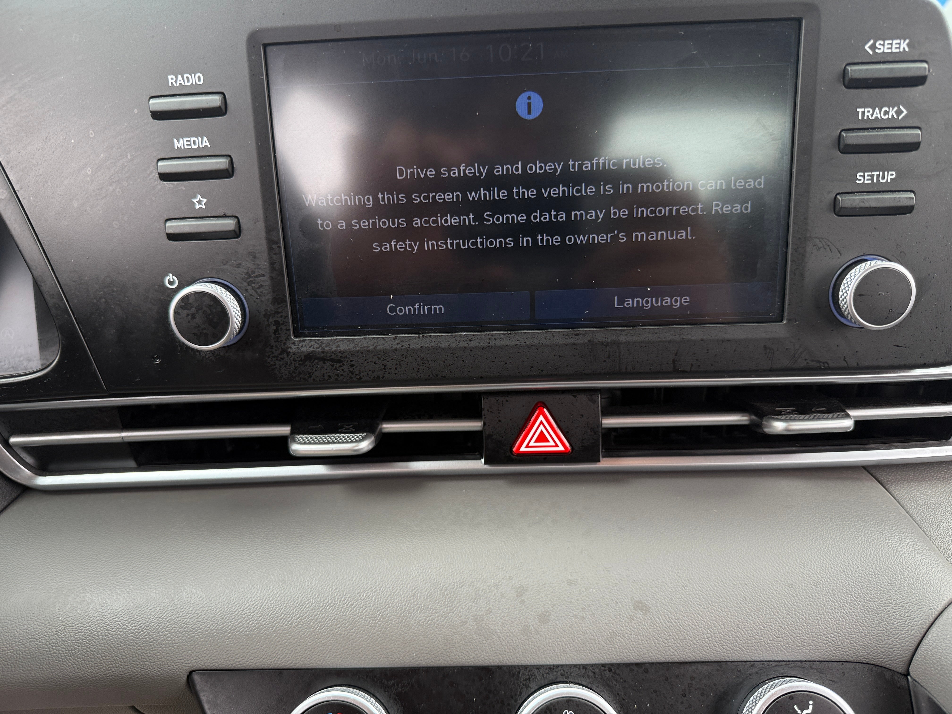 2023 Hyundai Elantra SE 4