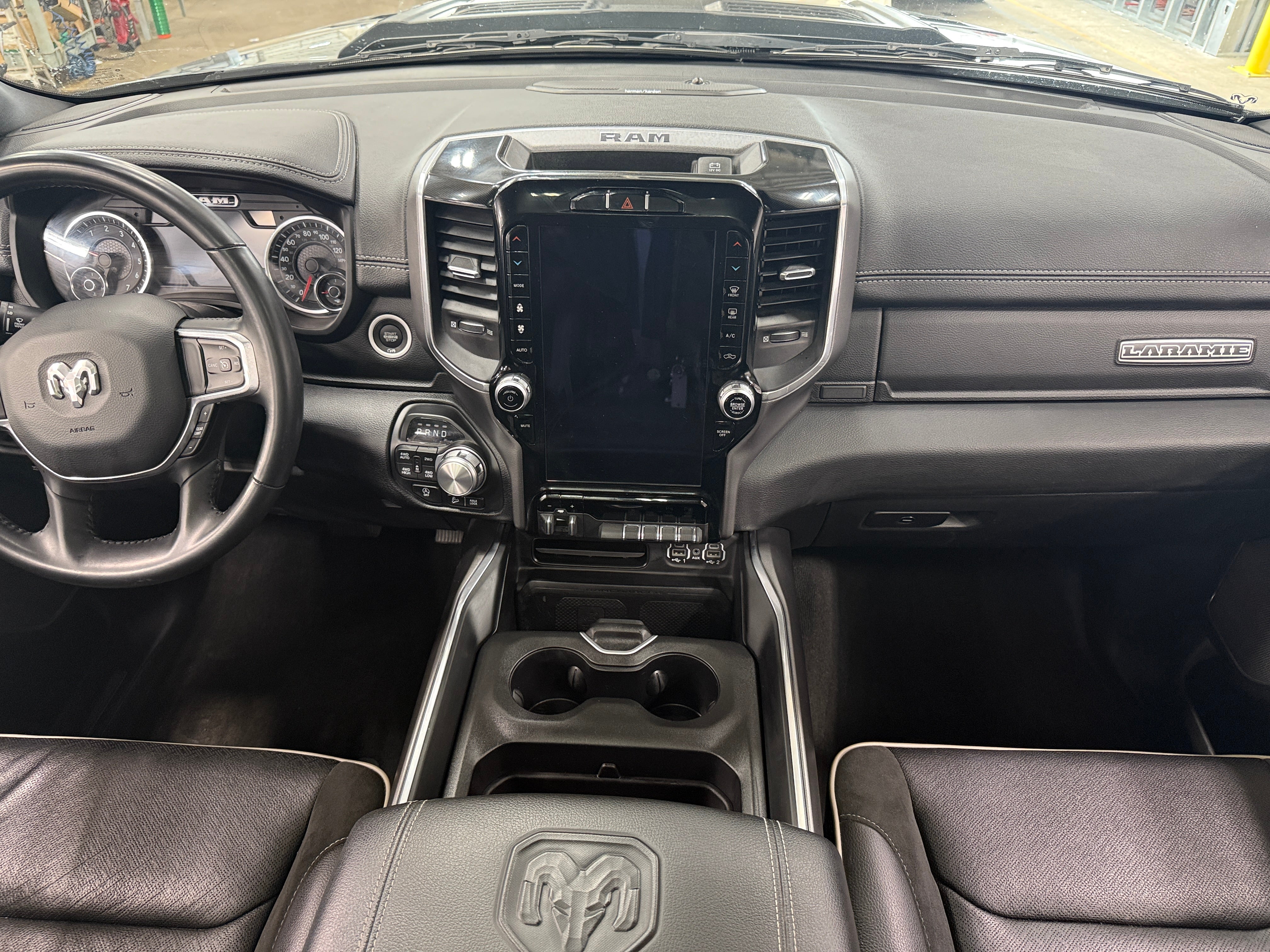 2022 RAM 1500 Laramie 2