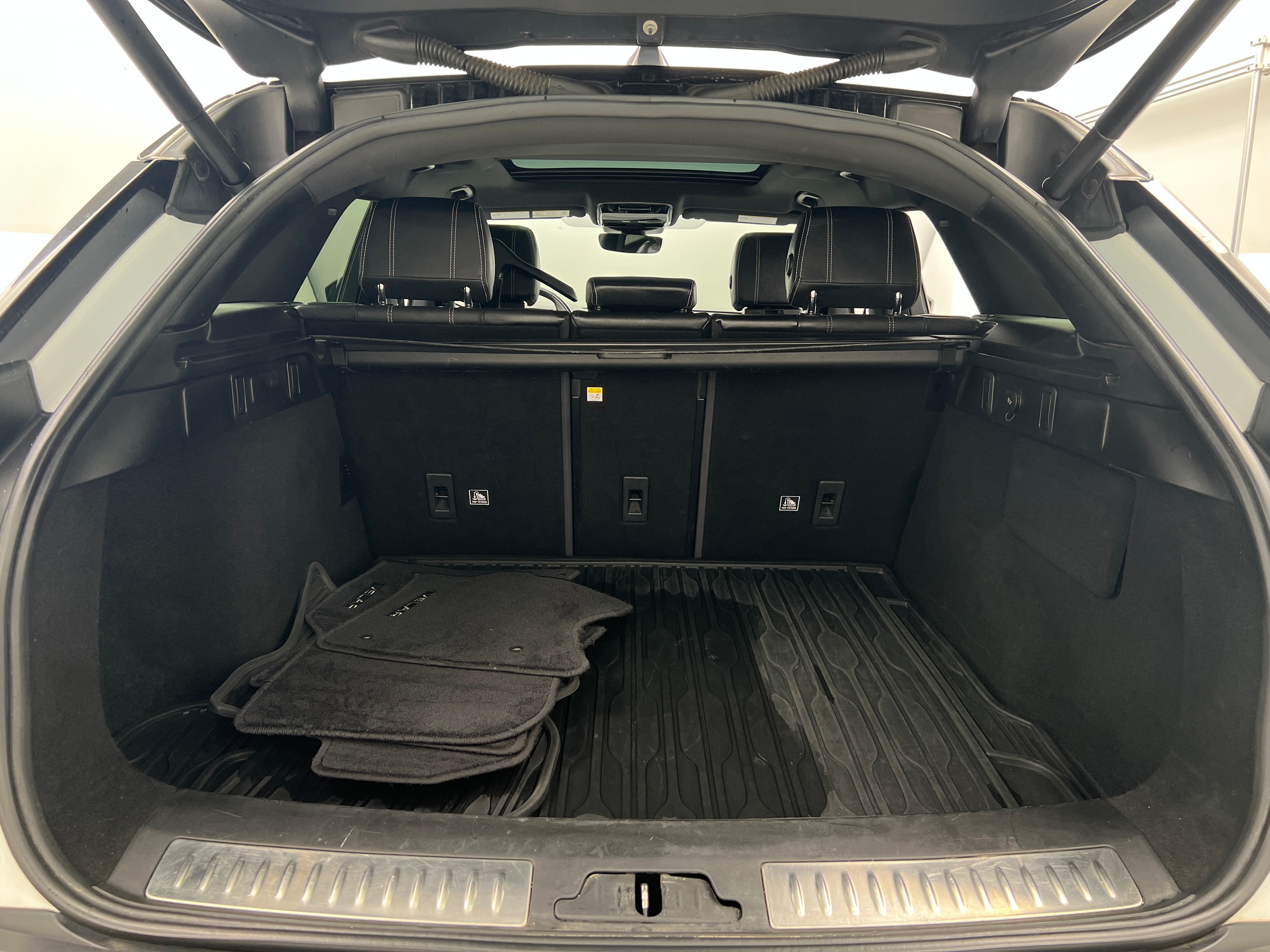 2020 Land Rover Range Rover Velar R-Dynamic S 6
