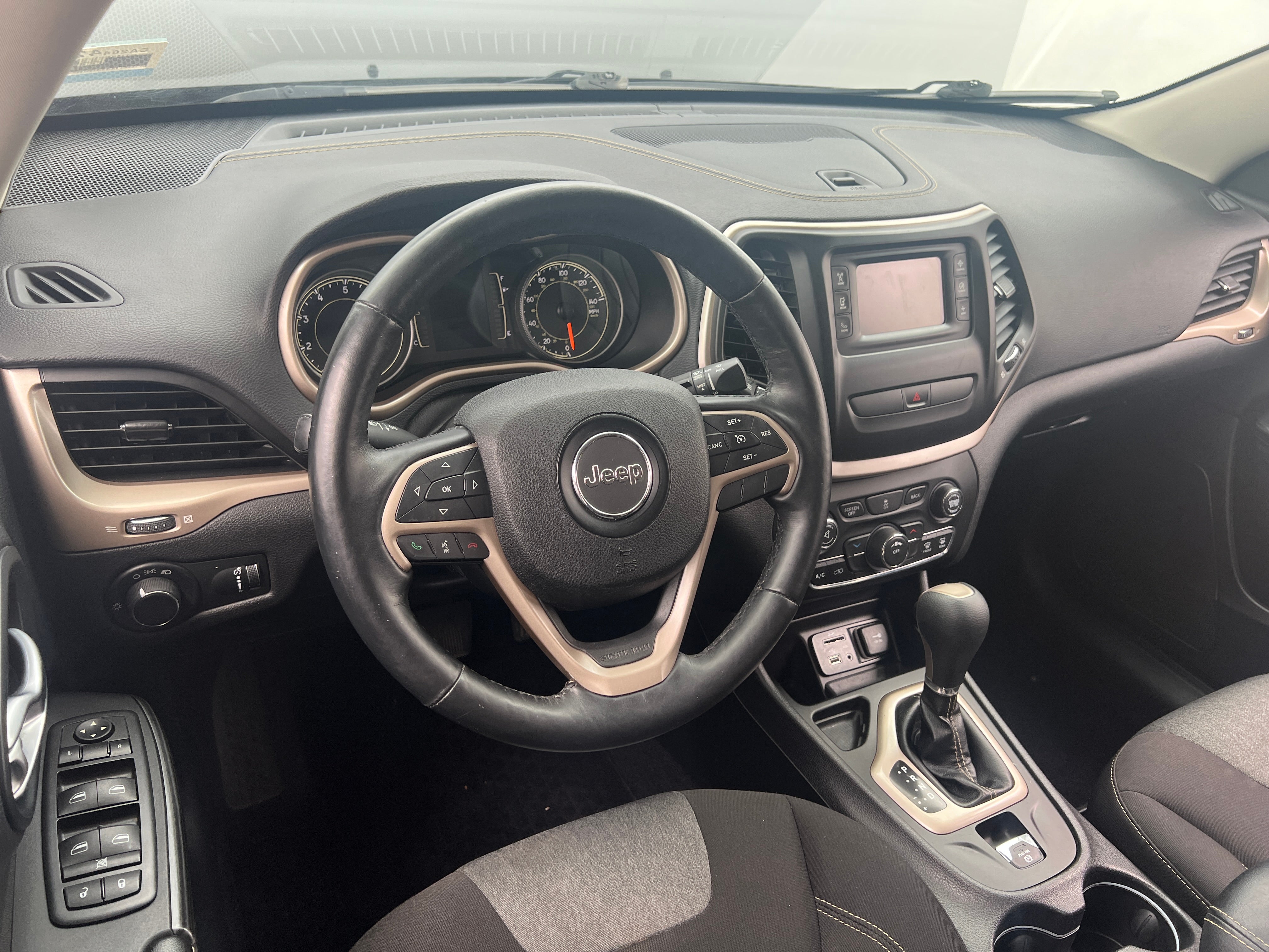 2016 Jeep Cherokee Sport 3