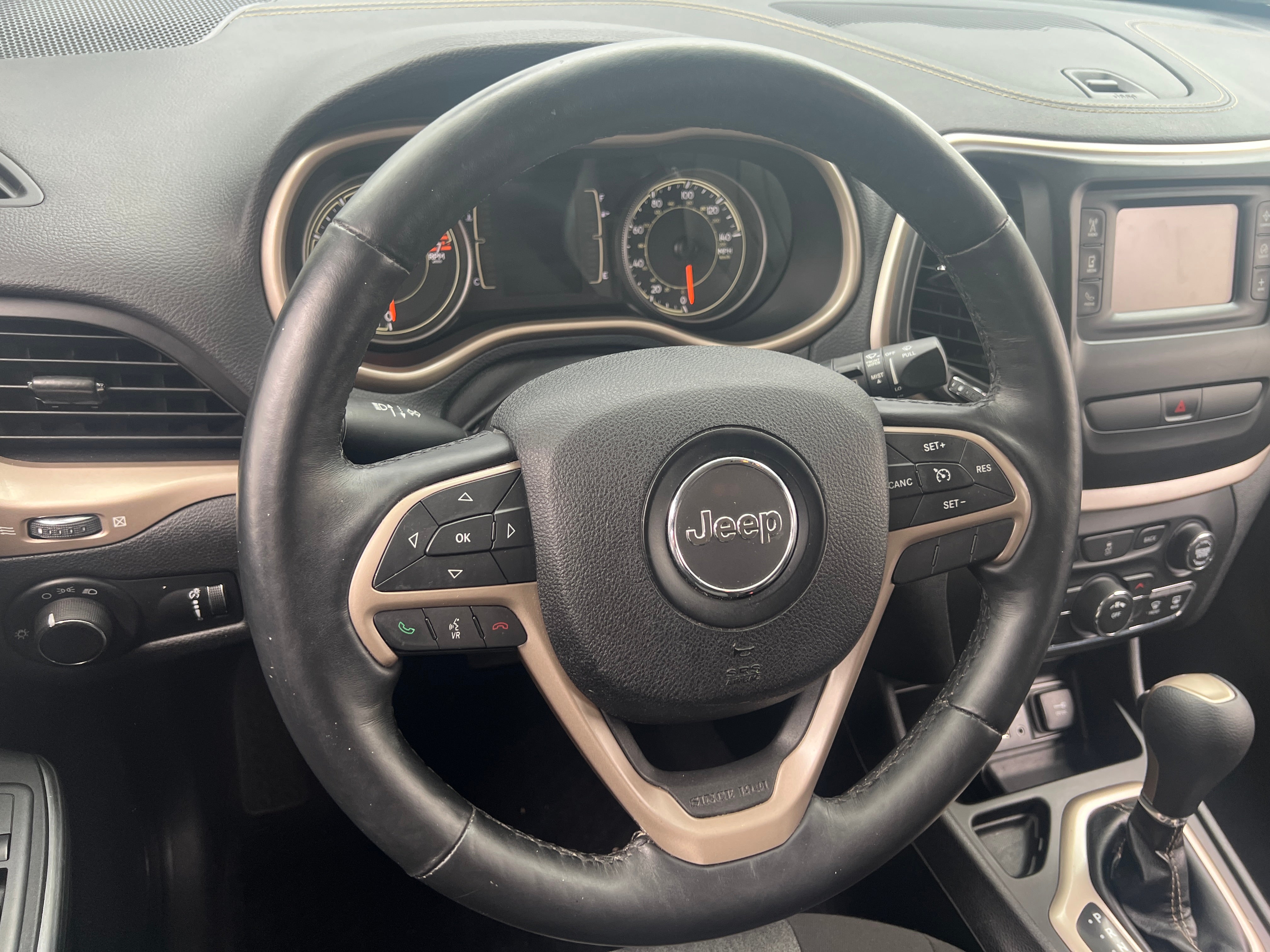 2016 Jeep Cherokee Sport 5