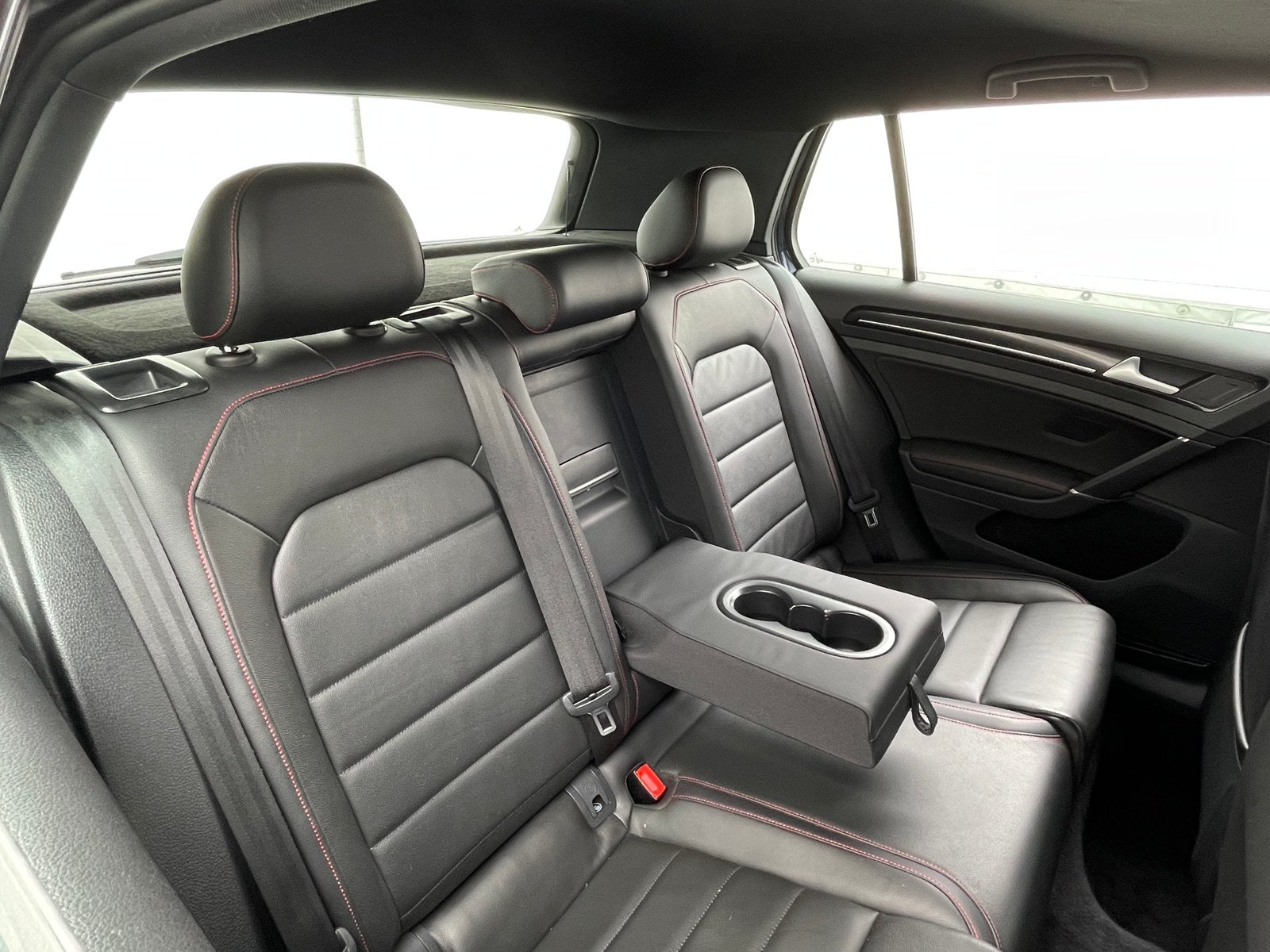 Thumbnail: 2016 Volkswagen Golf - 6
