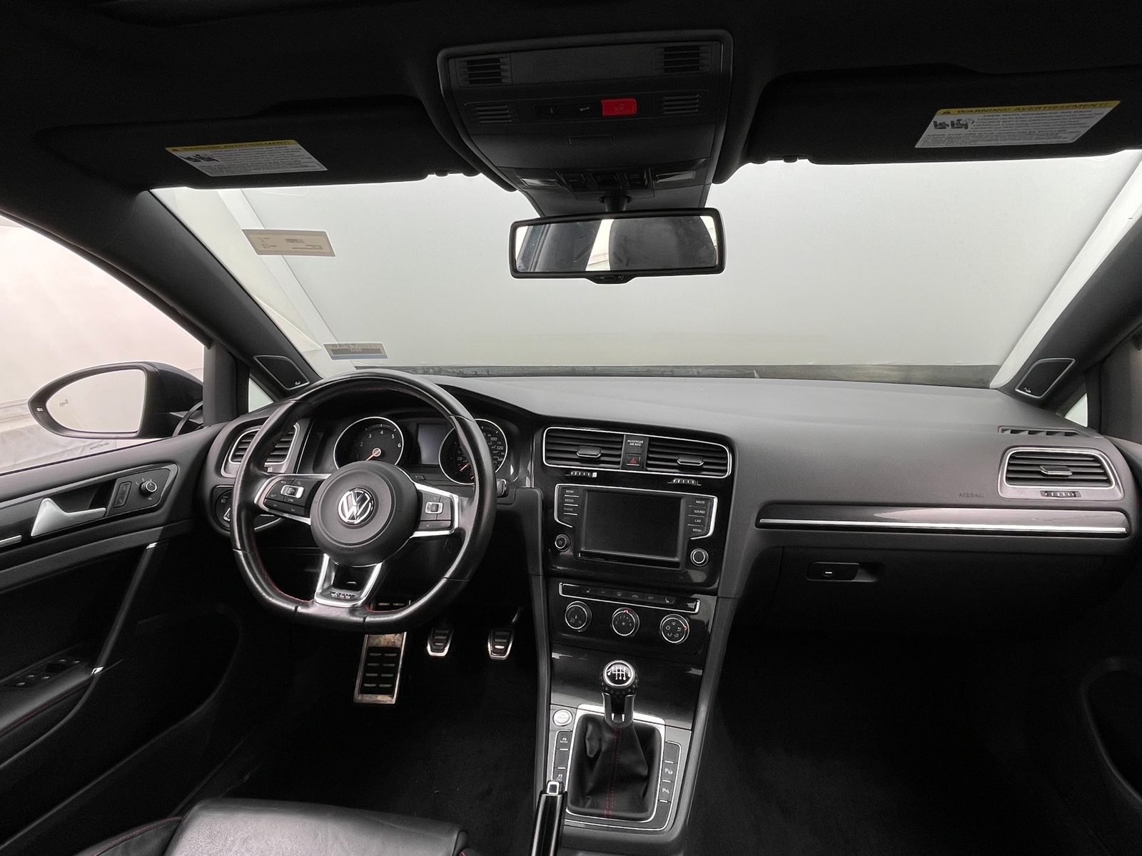 Thumbnail: 2016 Volkswagen Golf - 3