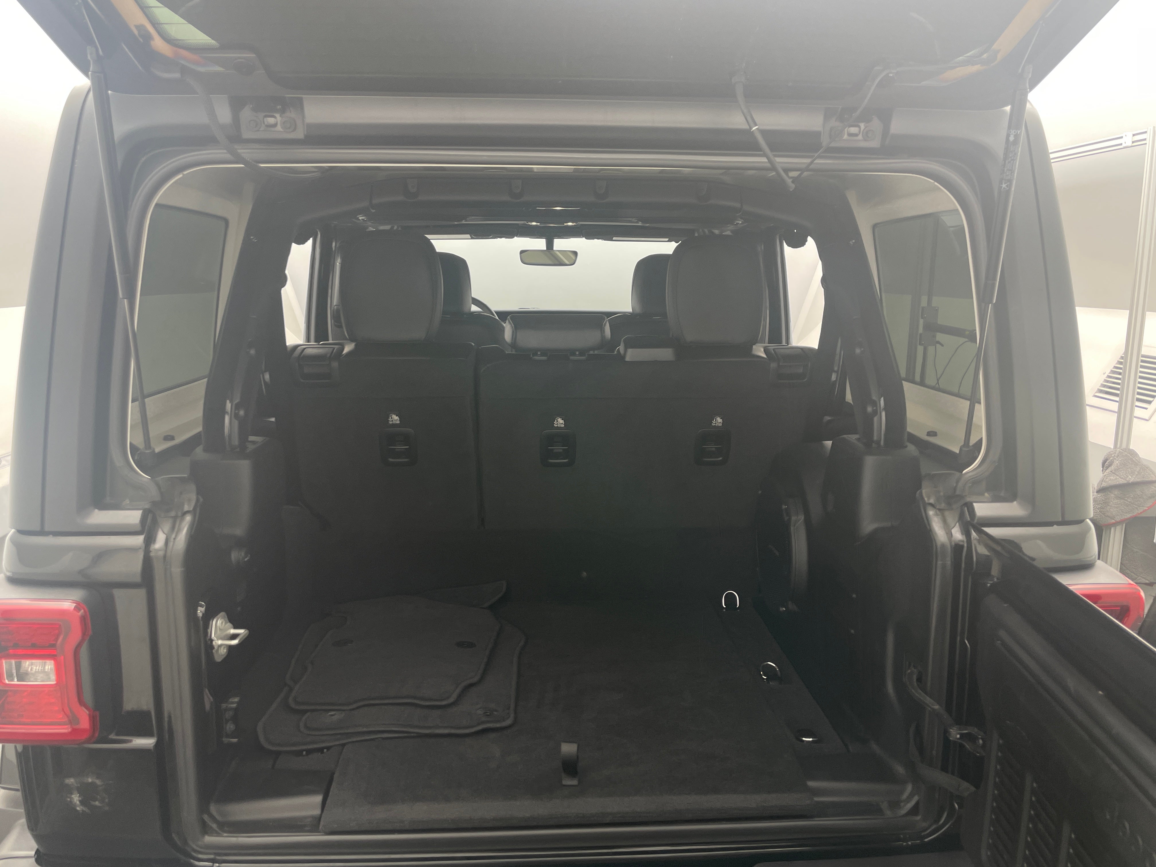 2023 Jeep Wrangler Sahara 4xe 6