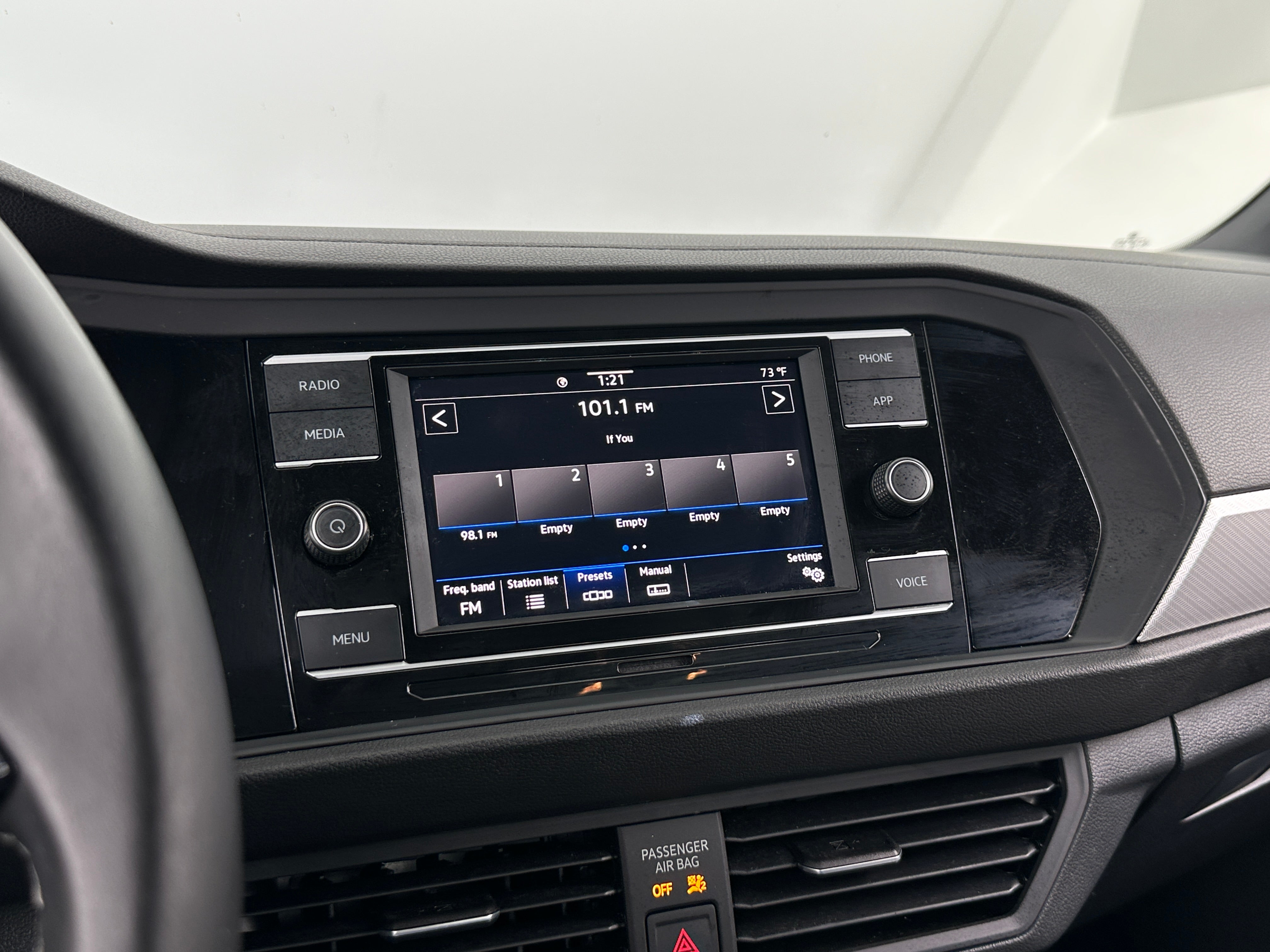 2021 Volkswagen Jetta R-Line 3