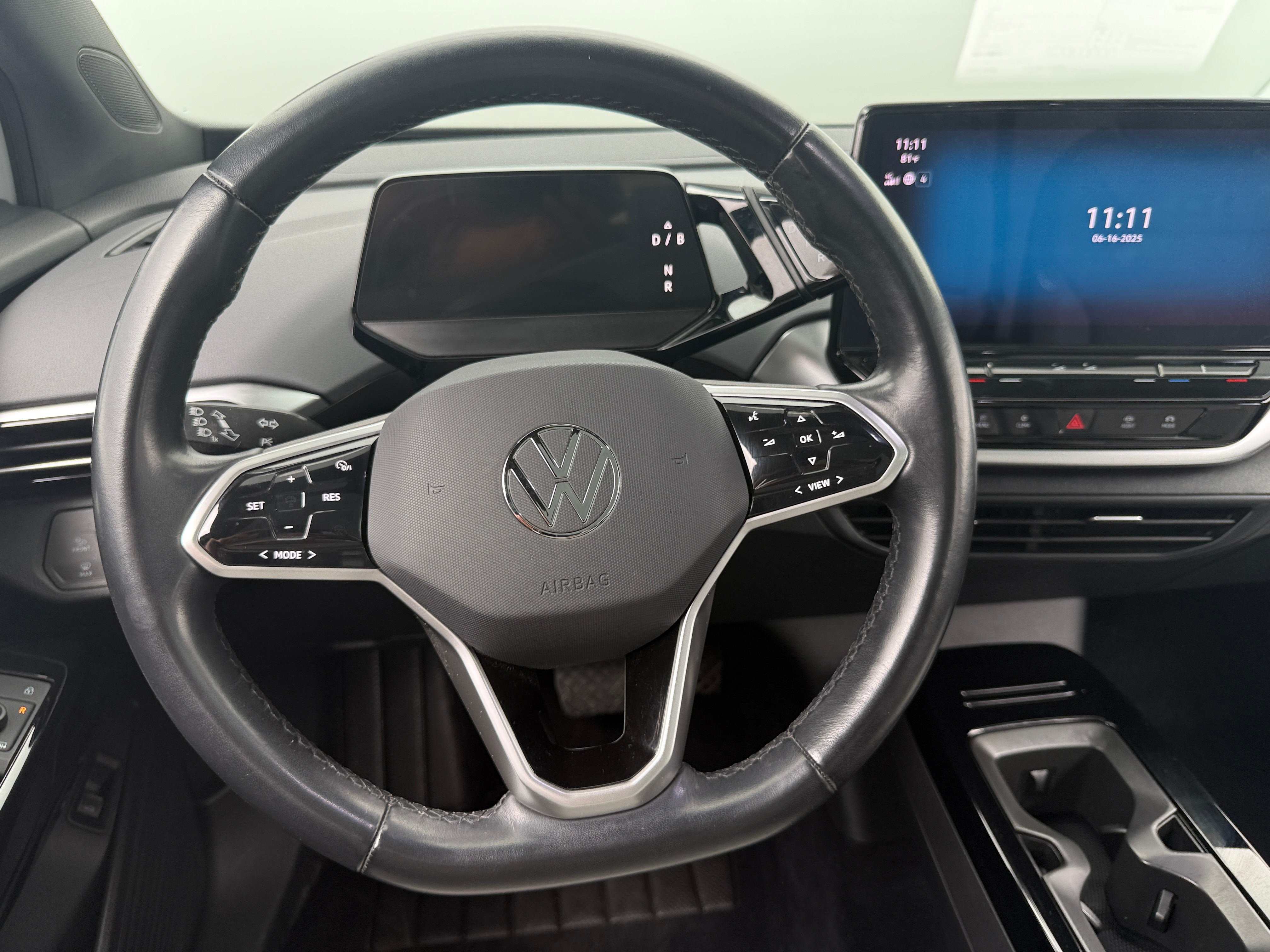 2021 Volkswagen ID.4 Pro S 4