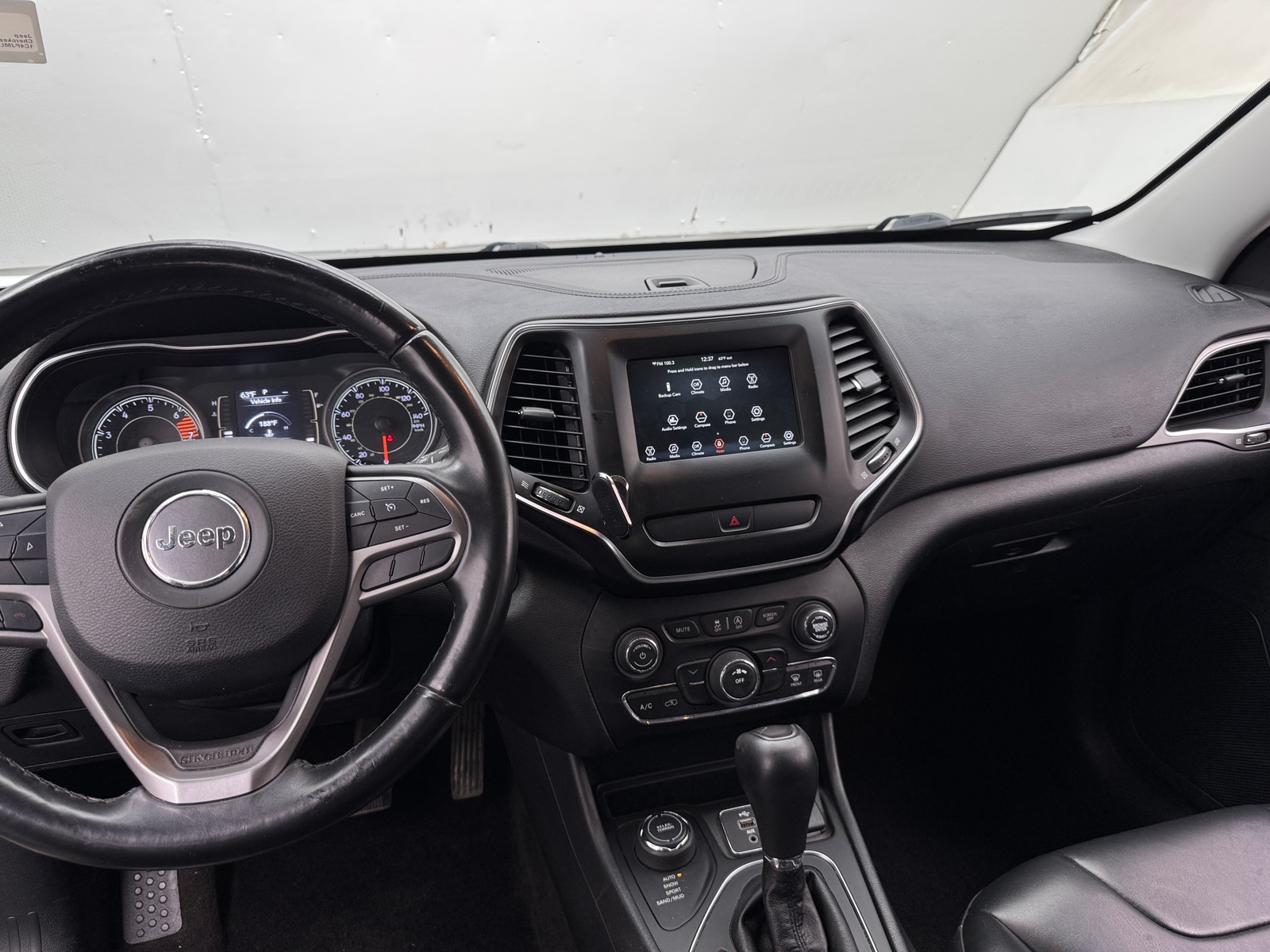 Thumbnail: 2019 Jeep Cherokee - 3