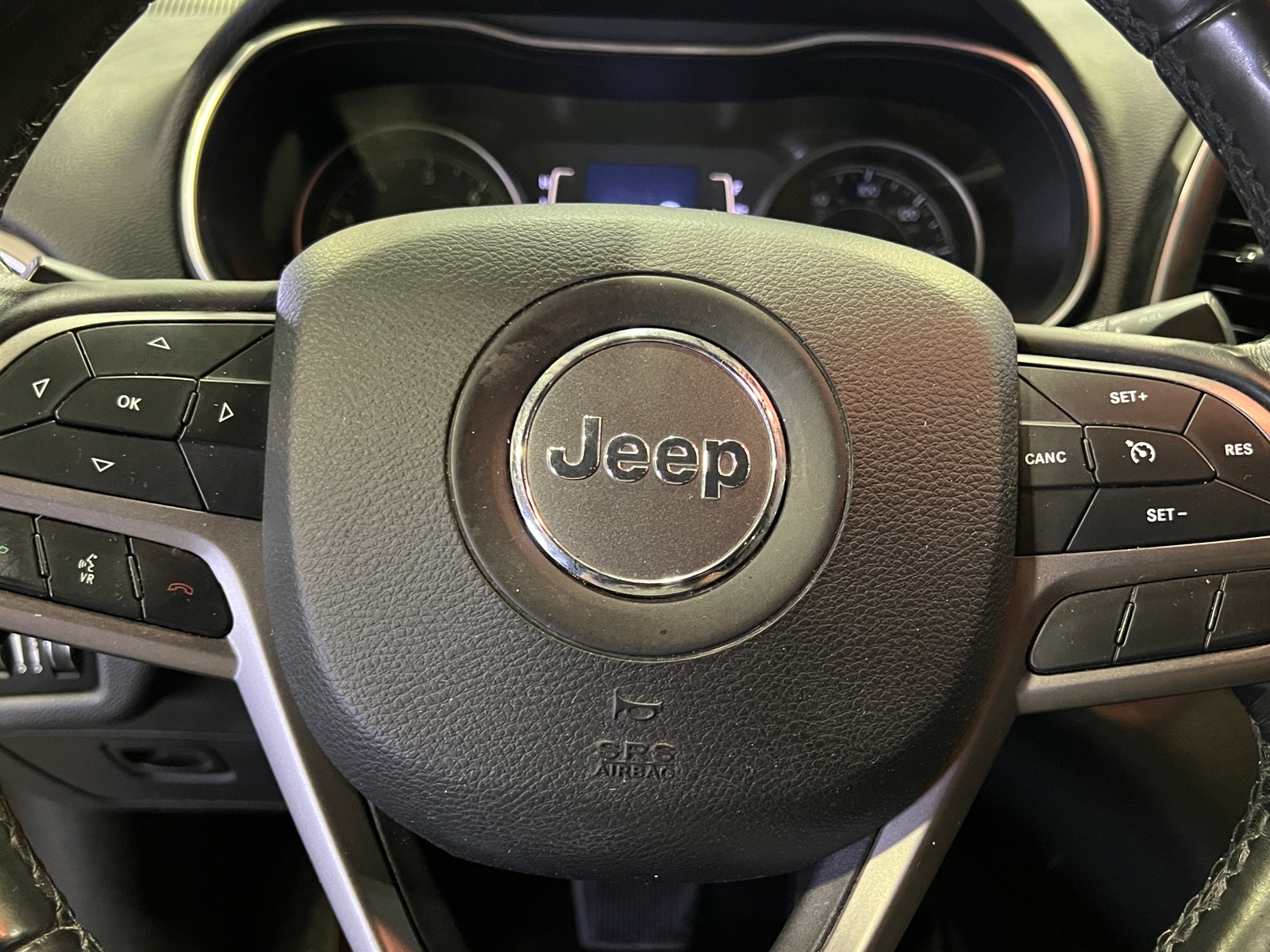 Thumbnail: 2019 Jeep Cherokee - 5