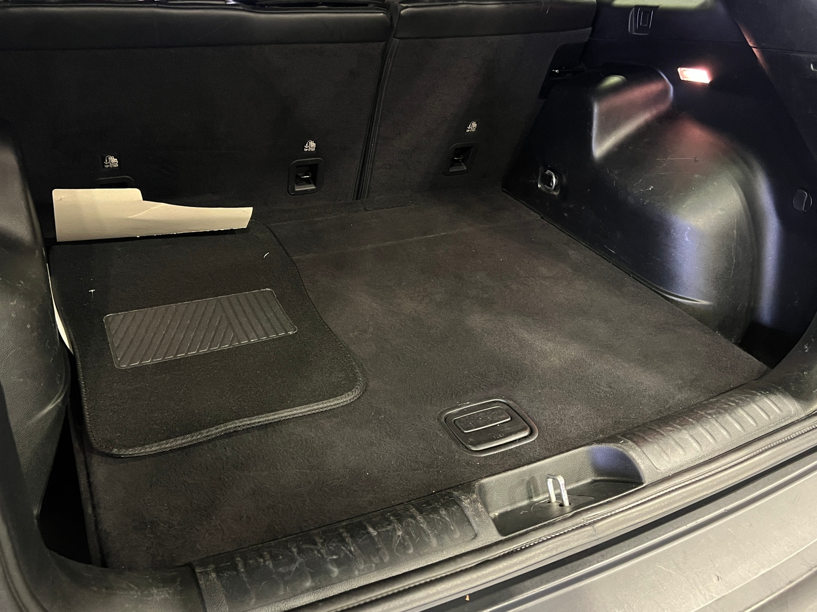 Thumbnail: 2019 Jeep Cherokee - 7