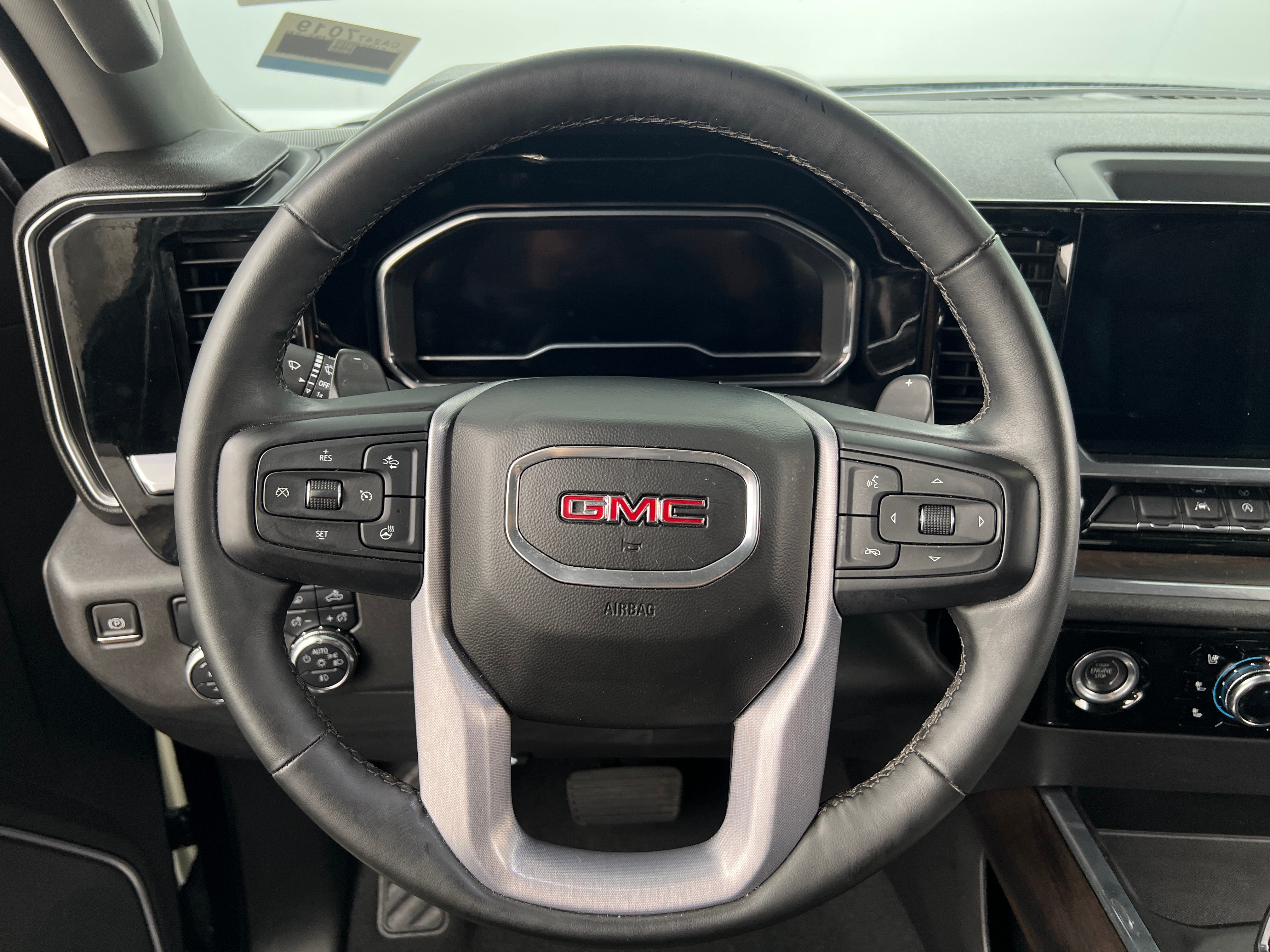 2023 GMC Sierra 1500 SLT 4