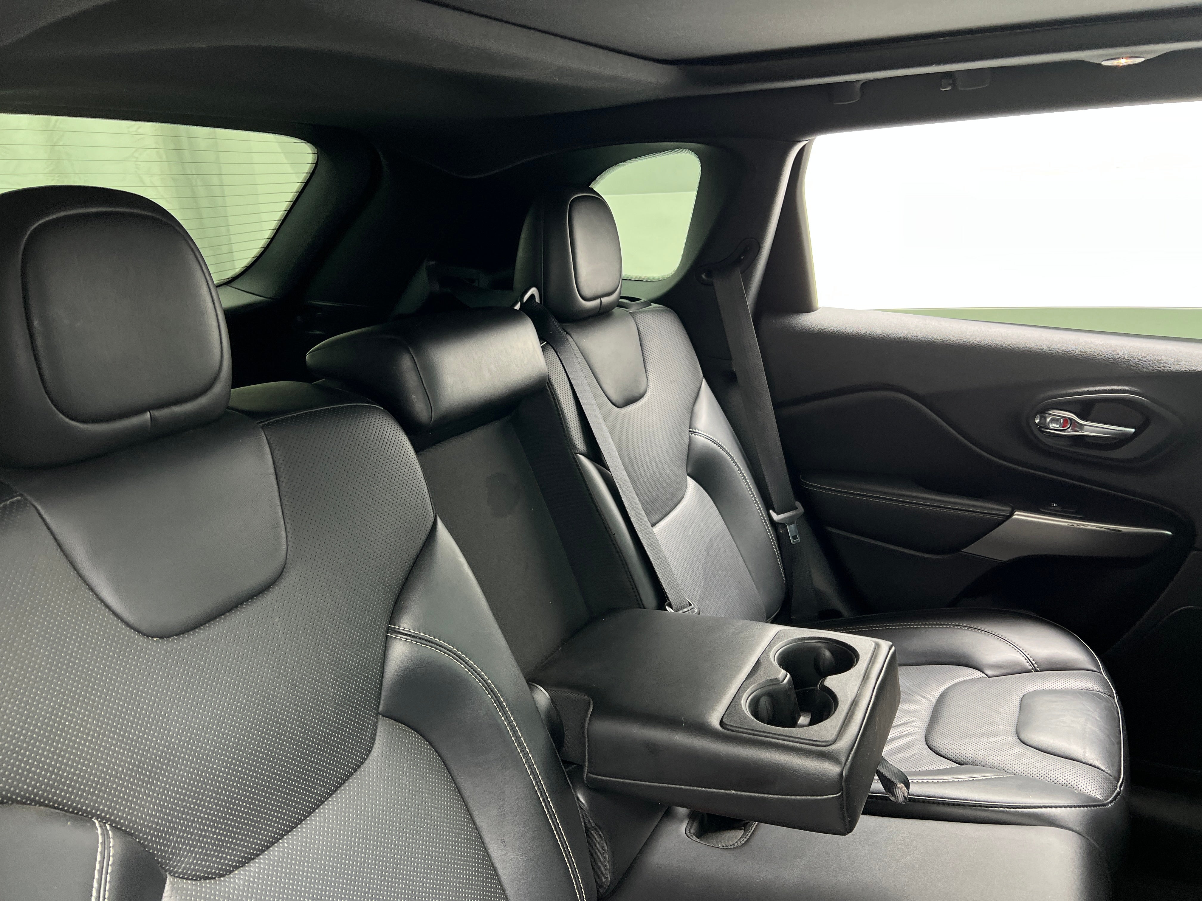 2021 Jeep Cherokee 80th Anniversary 5