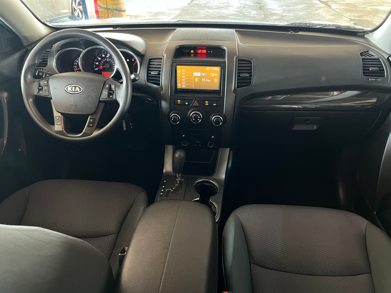 Thumbnail: 2013 Kia Sorento - 3