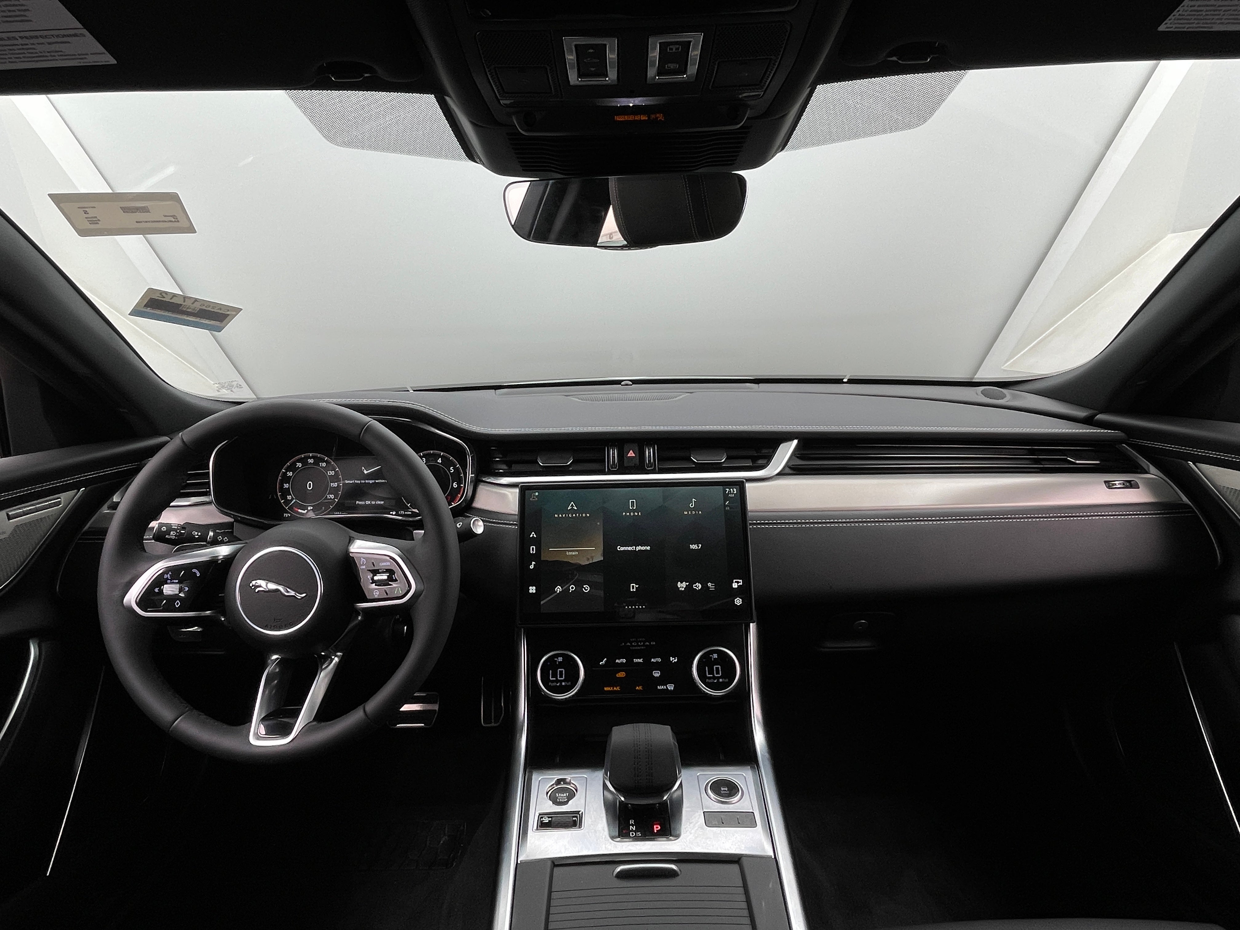 2024 Jaguar XF R-Dynamic SE 2