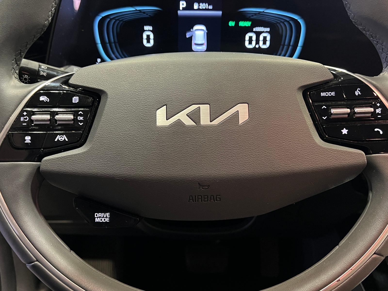 Thumbnail: 2023 Kia Niro - 4