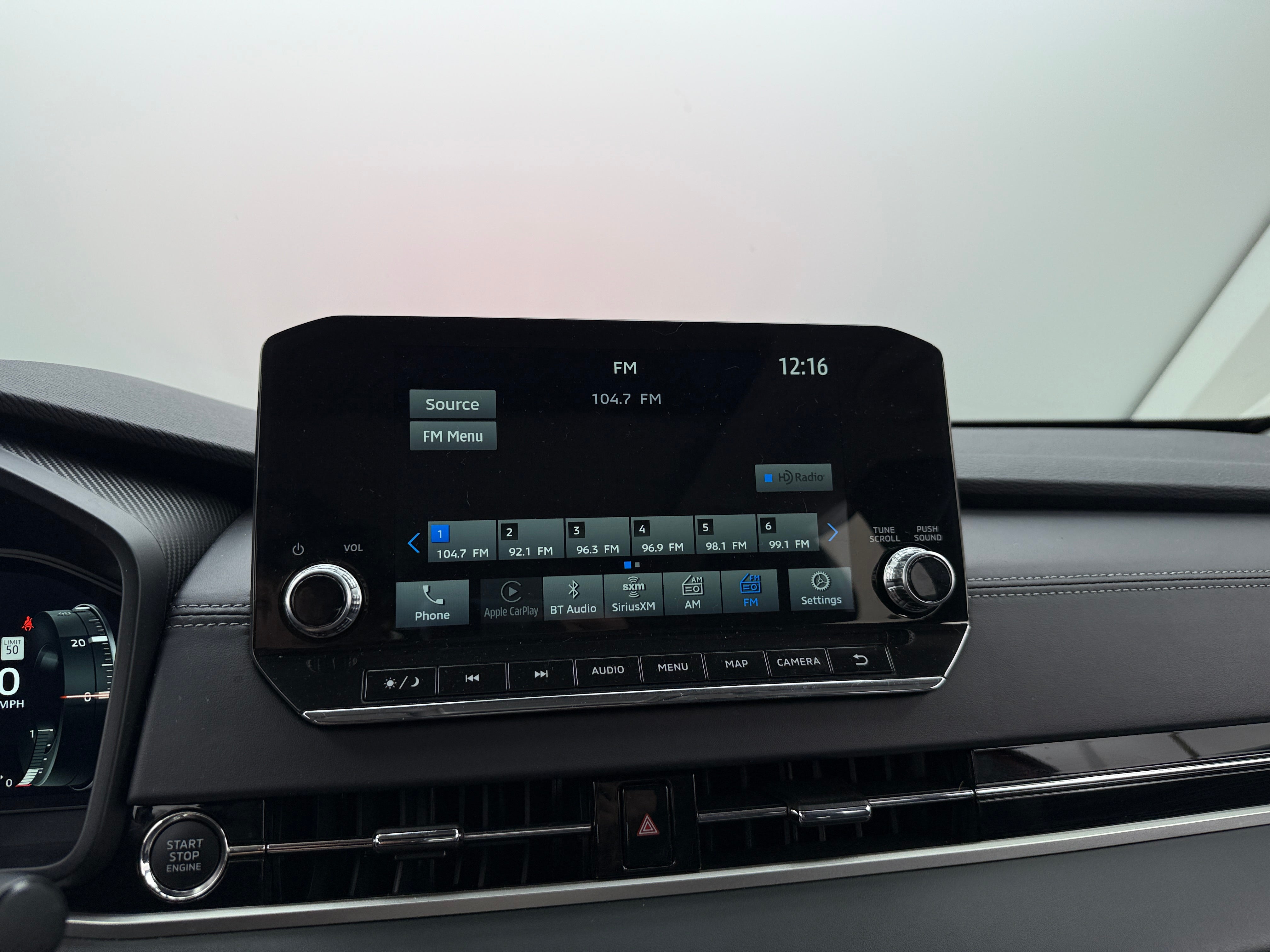 2023 Mitsubishi Outlander SE 3