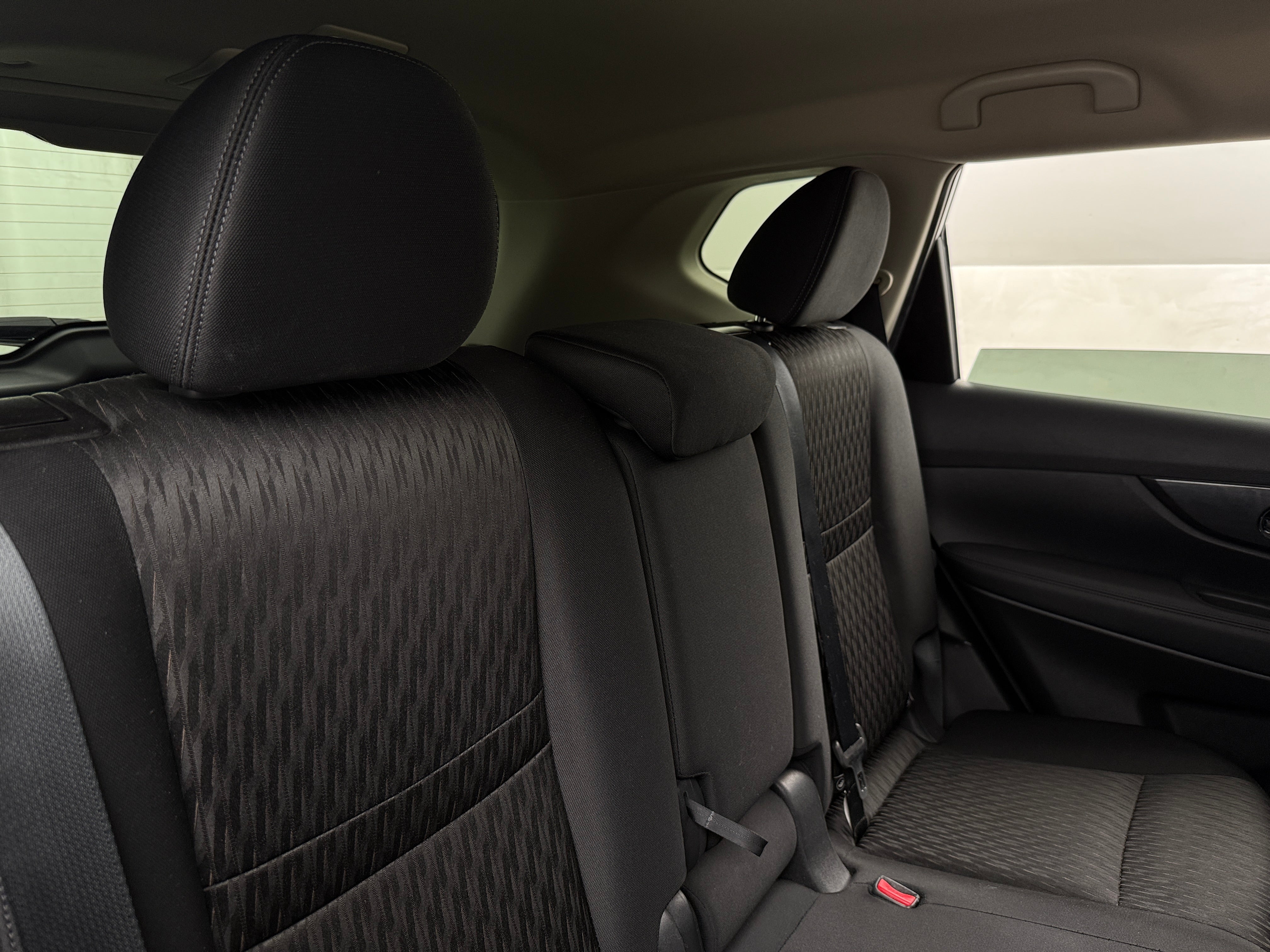 2018 Nissan Rogue SV 6