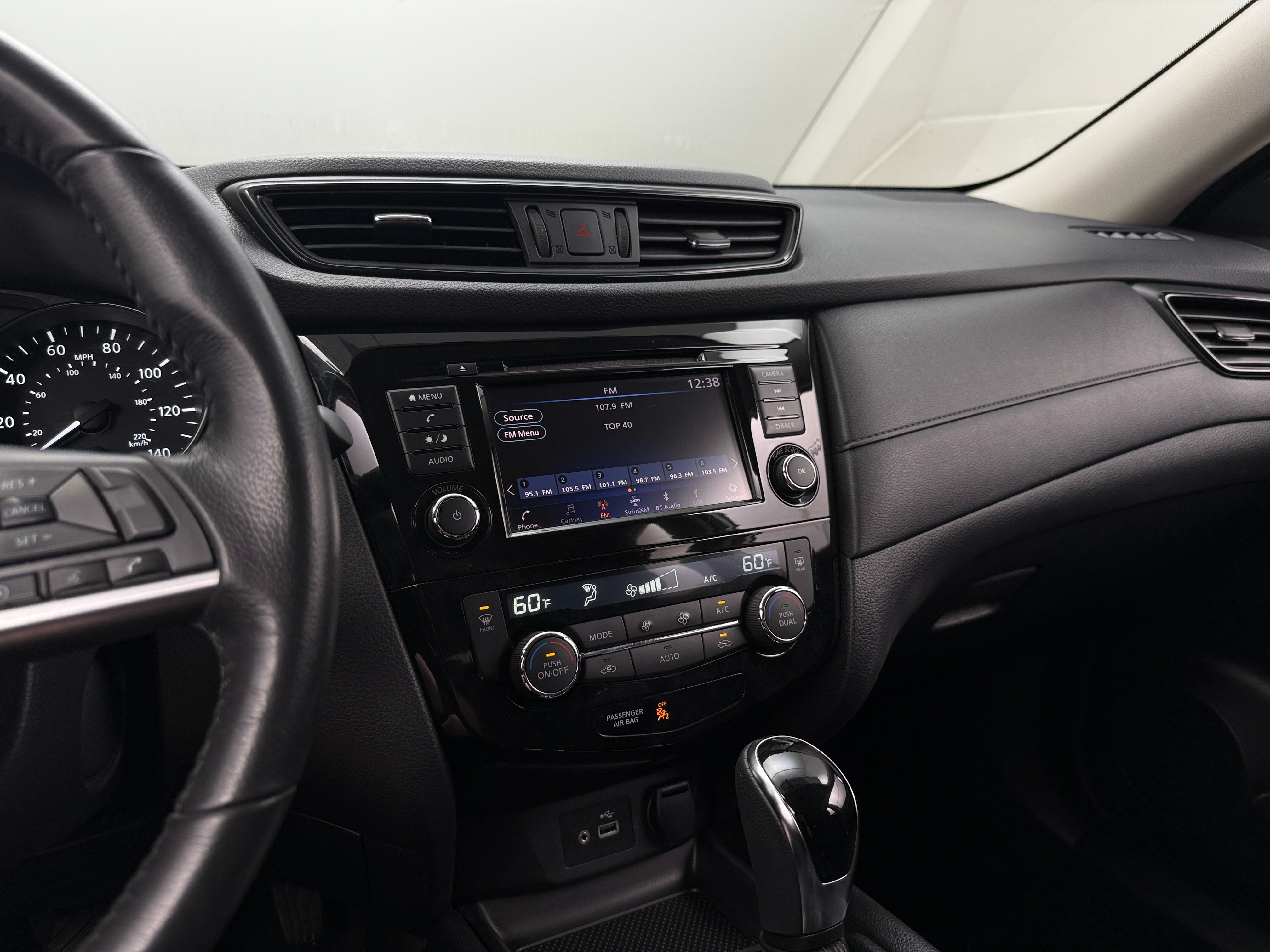 2018 Nissan Rogue SV 4