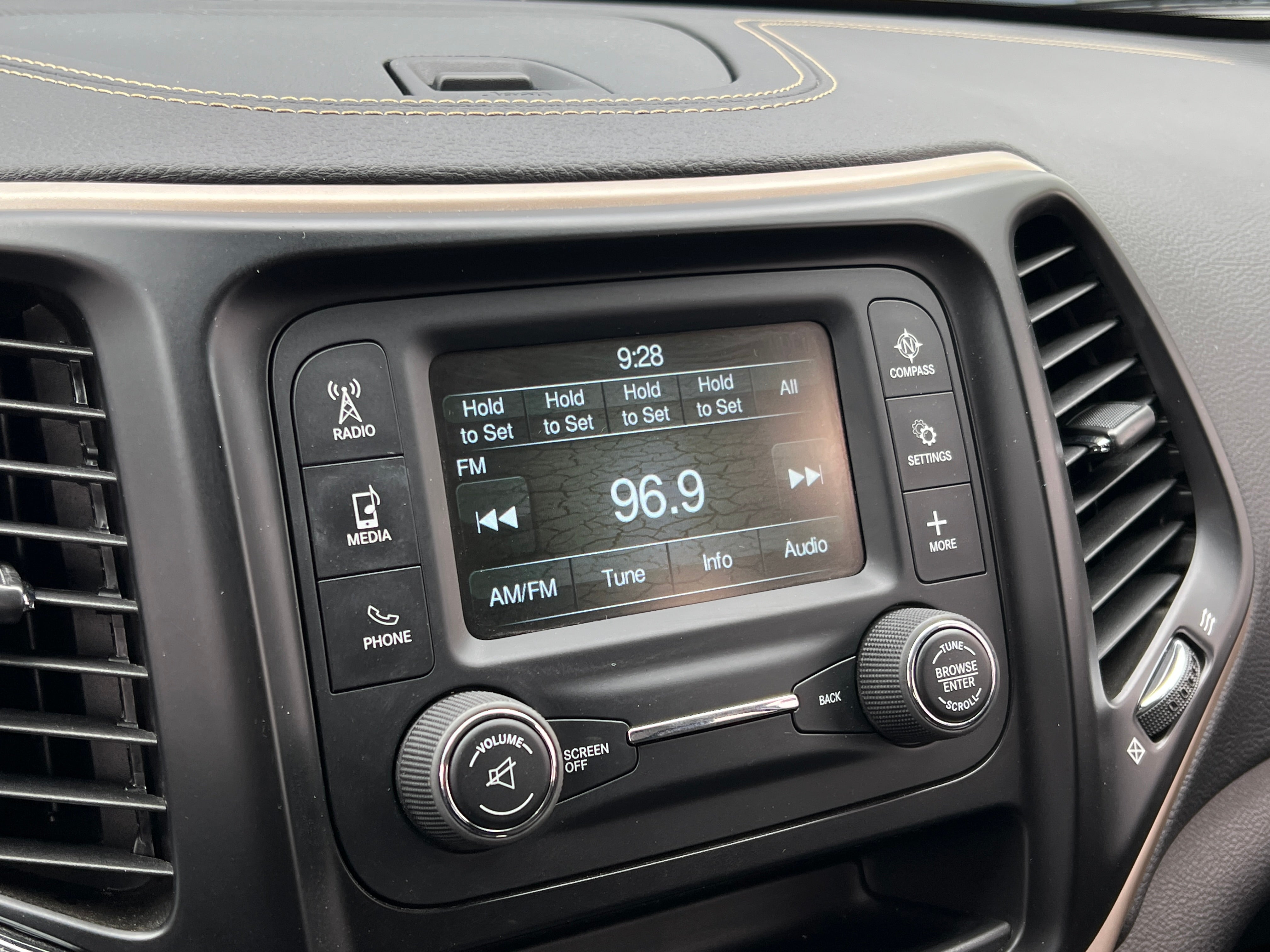 2018 Jeep Cherokee Latitude 4