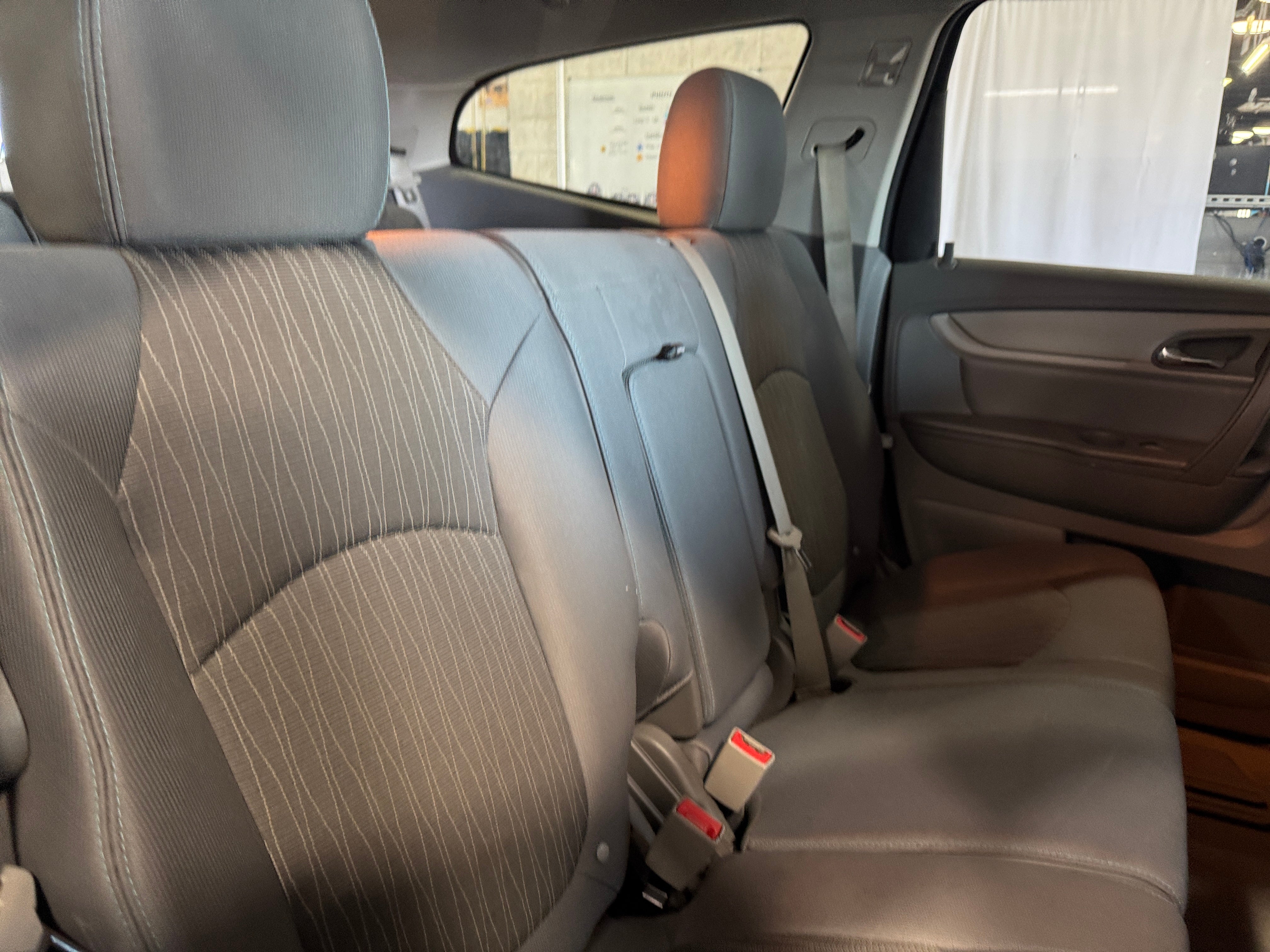 2017 Chevrolet Traverse LS 6