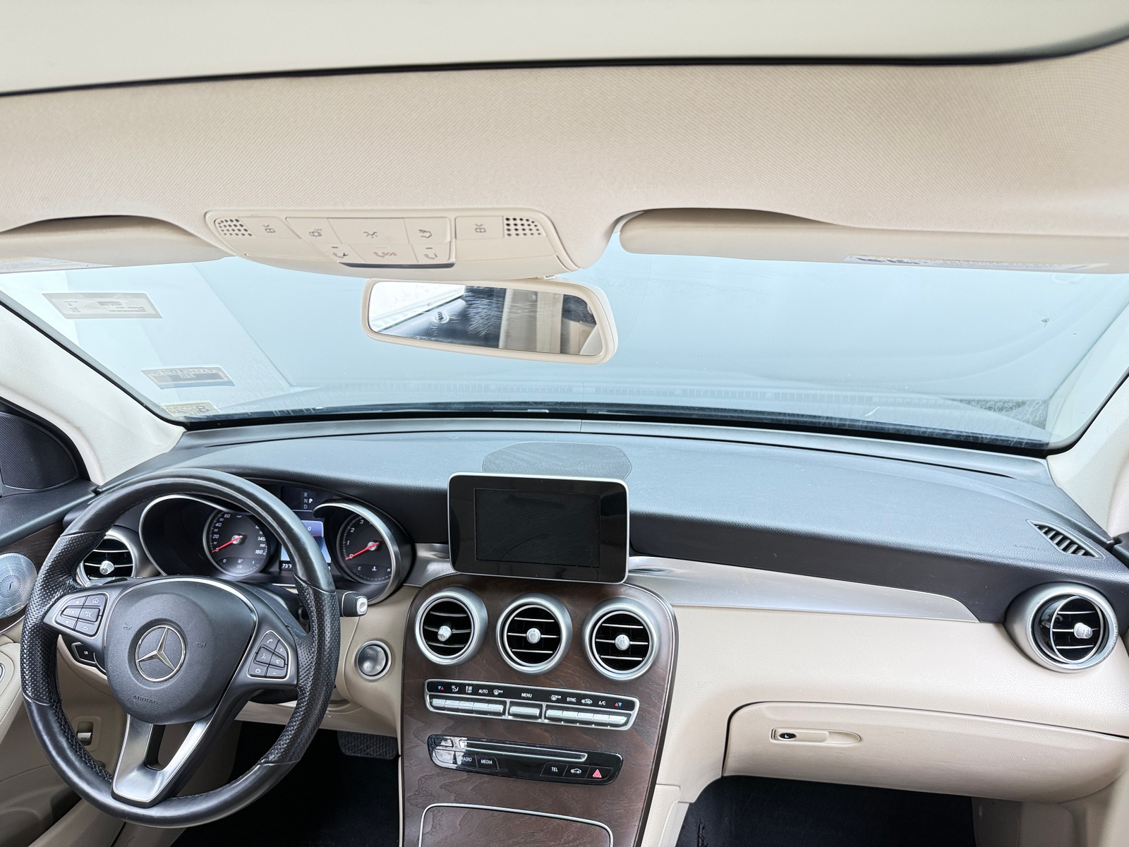 Thumbnail: 2019 Mercedes-Benz GLC - 2