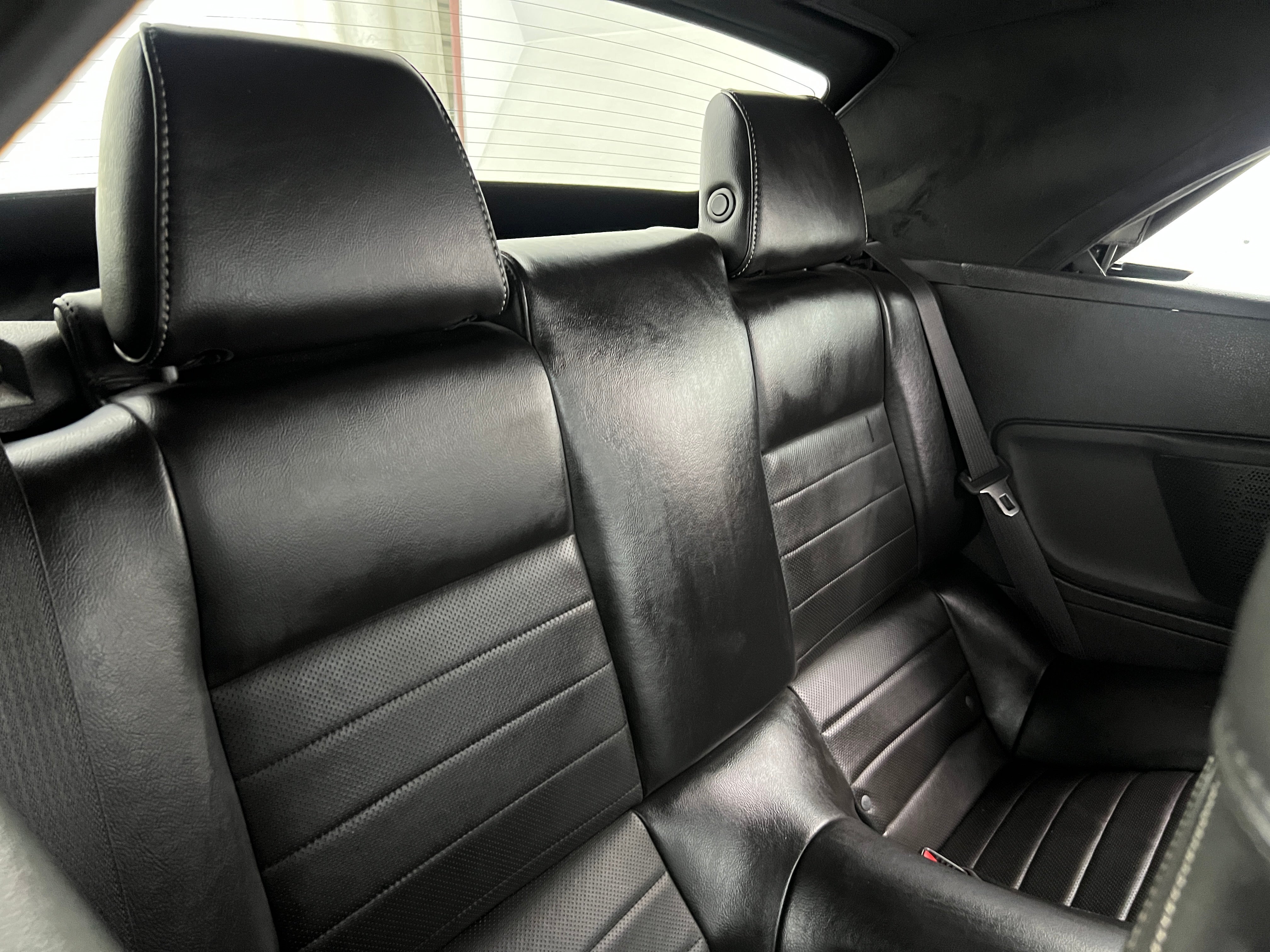 2014 Ford Mustang Premium 6