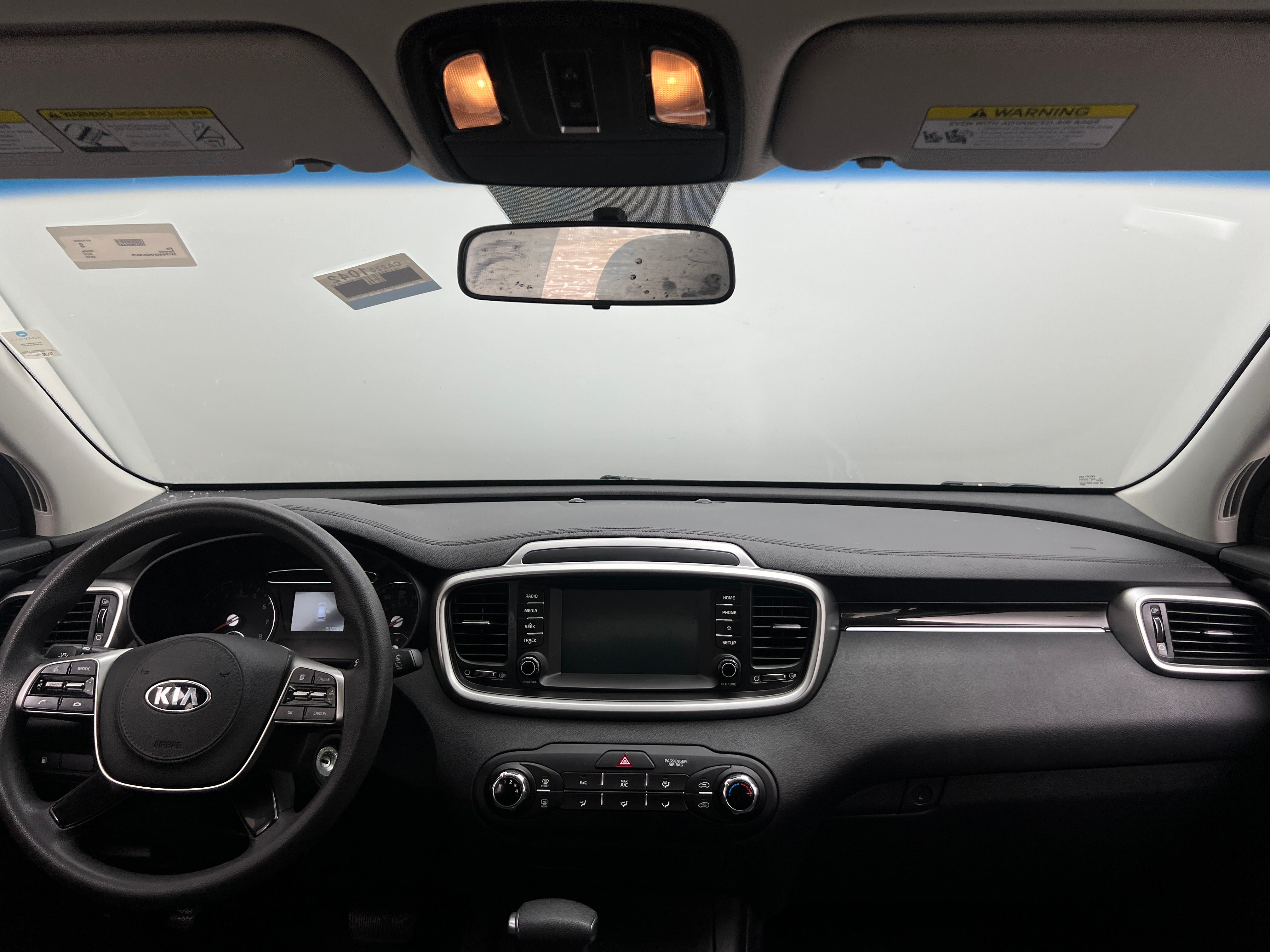 Thumbnail: 2019 Kia Sorento - 3