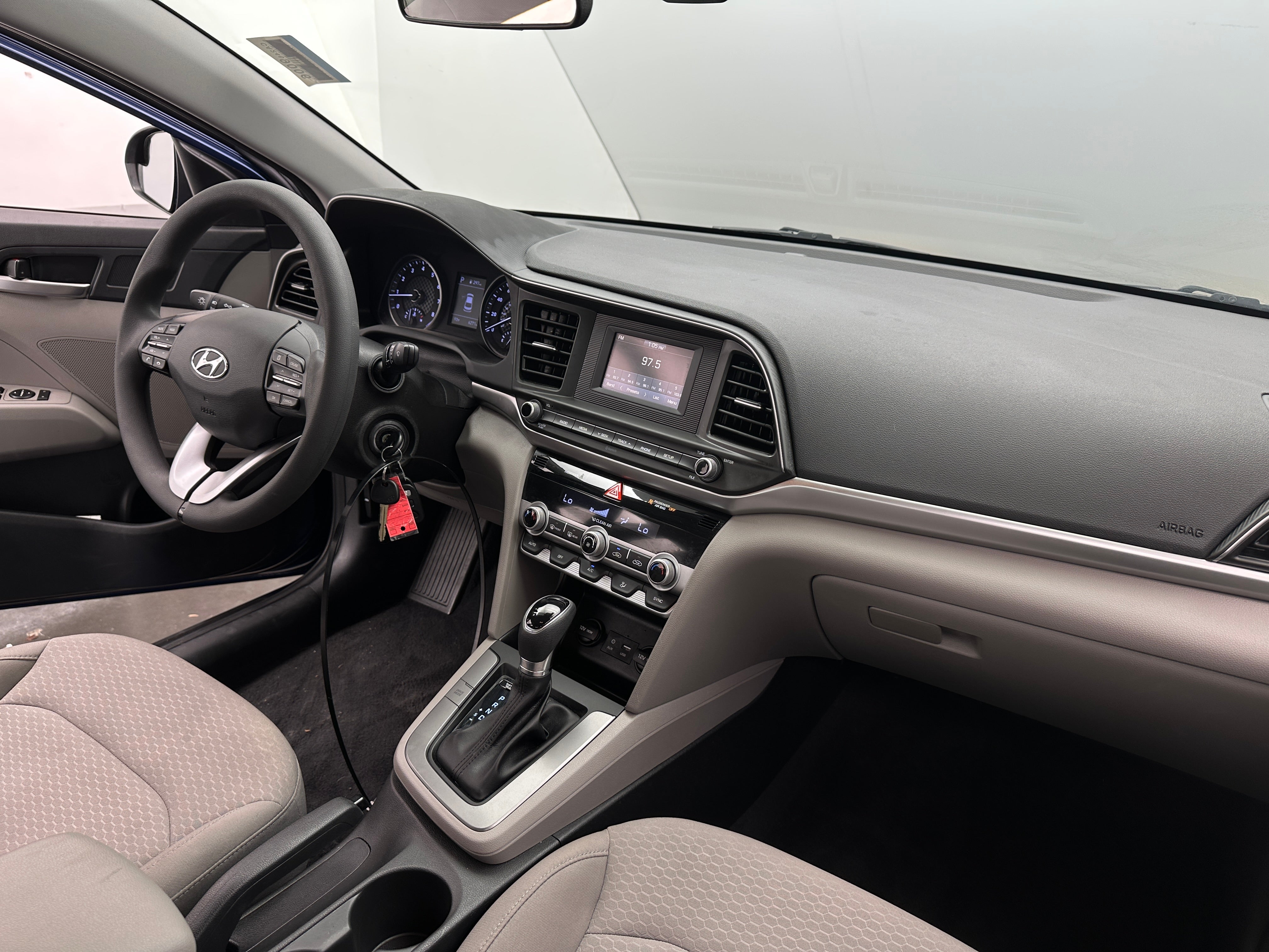 Thumbnail: 2020 Hyundai Elantra - 3