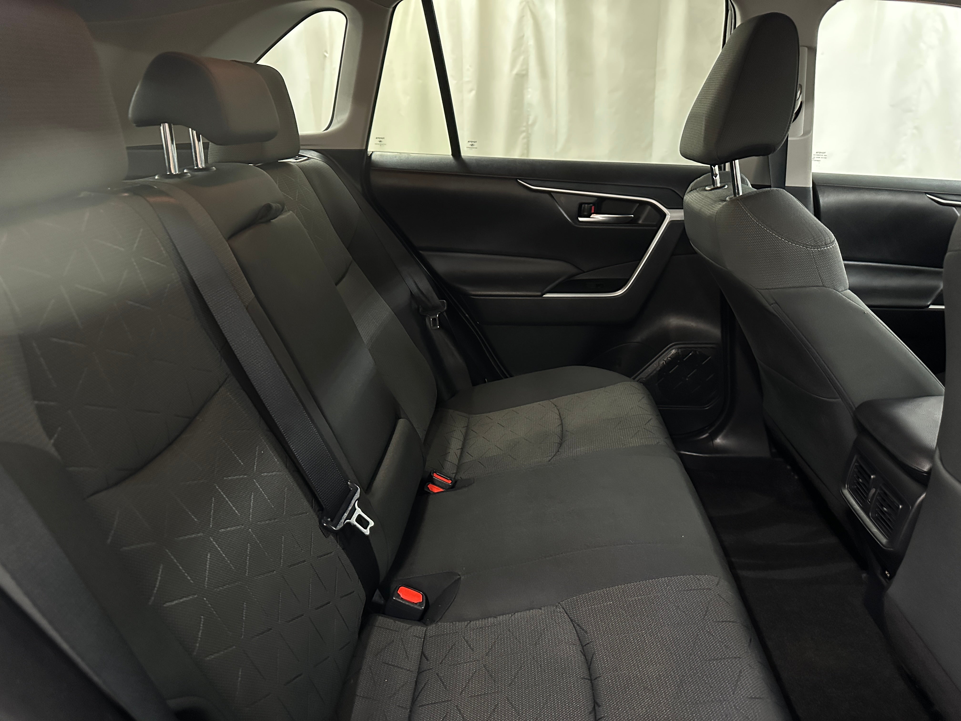 2021 Toyota RAV4 XLE 6