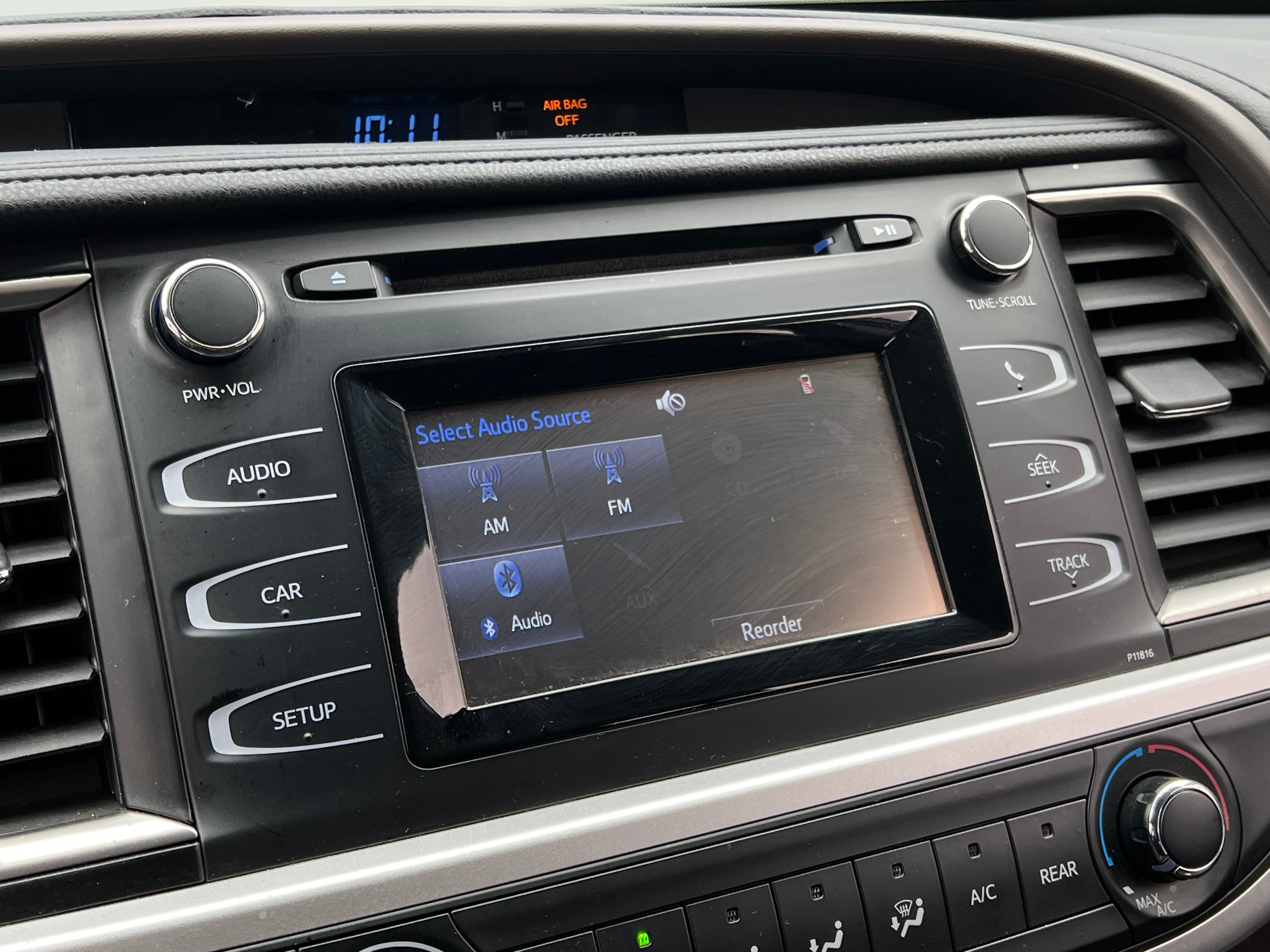 2019 Toyota Highlander LE 4