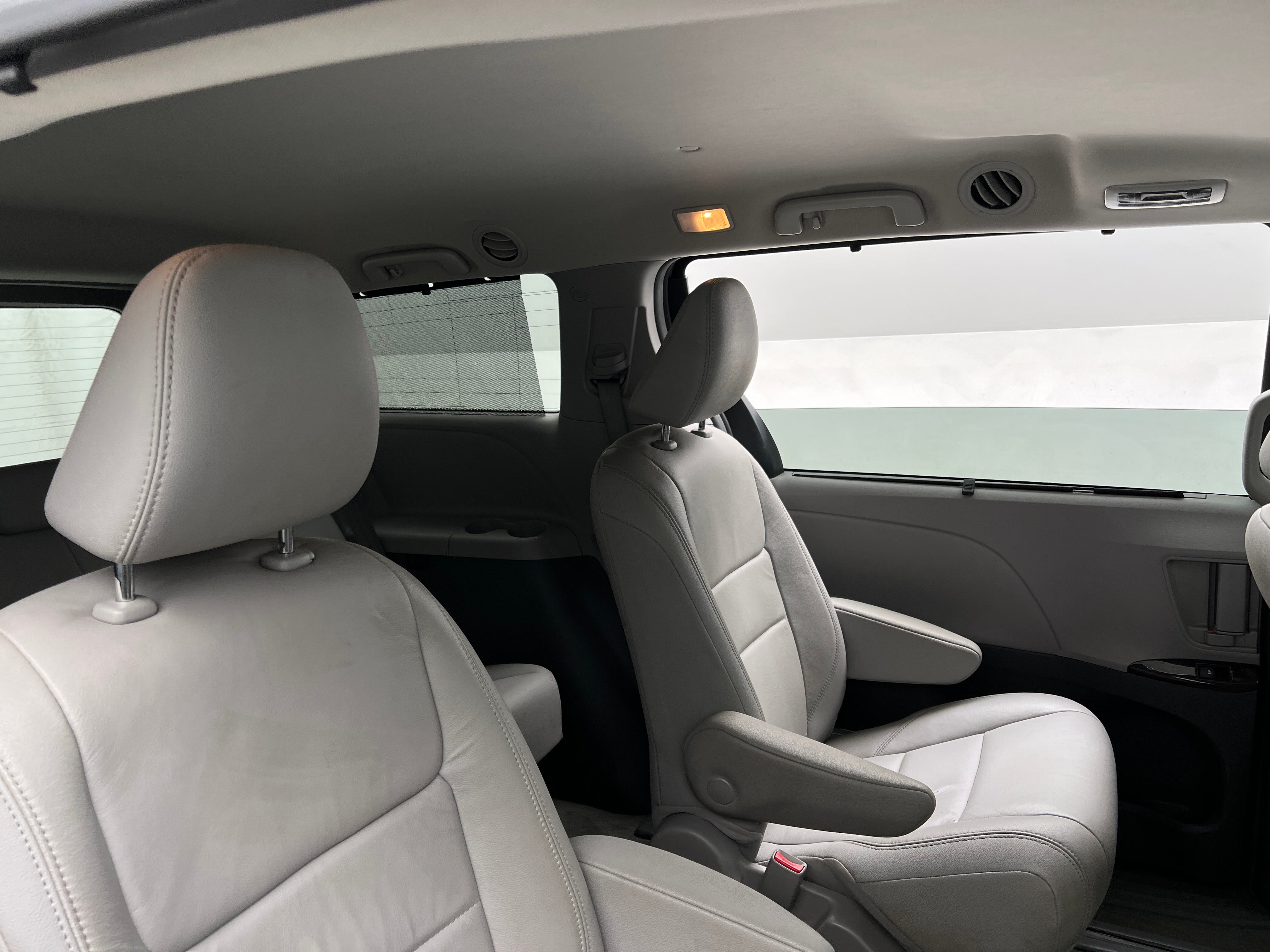 2018 Toyota Sienna XLE 5