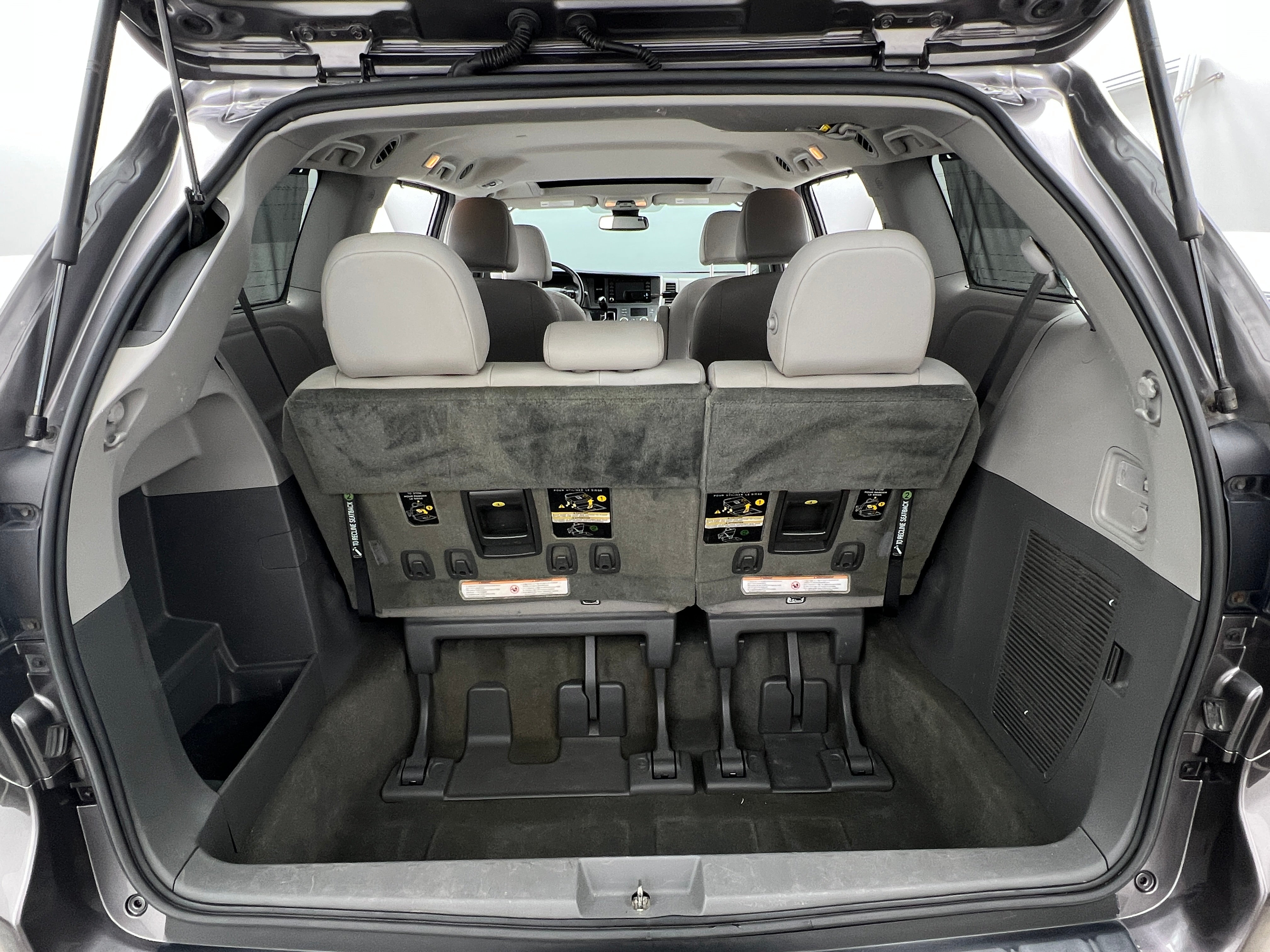 2018 Toyota Sienna XLE 6
